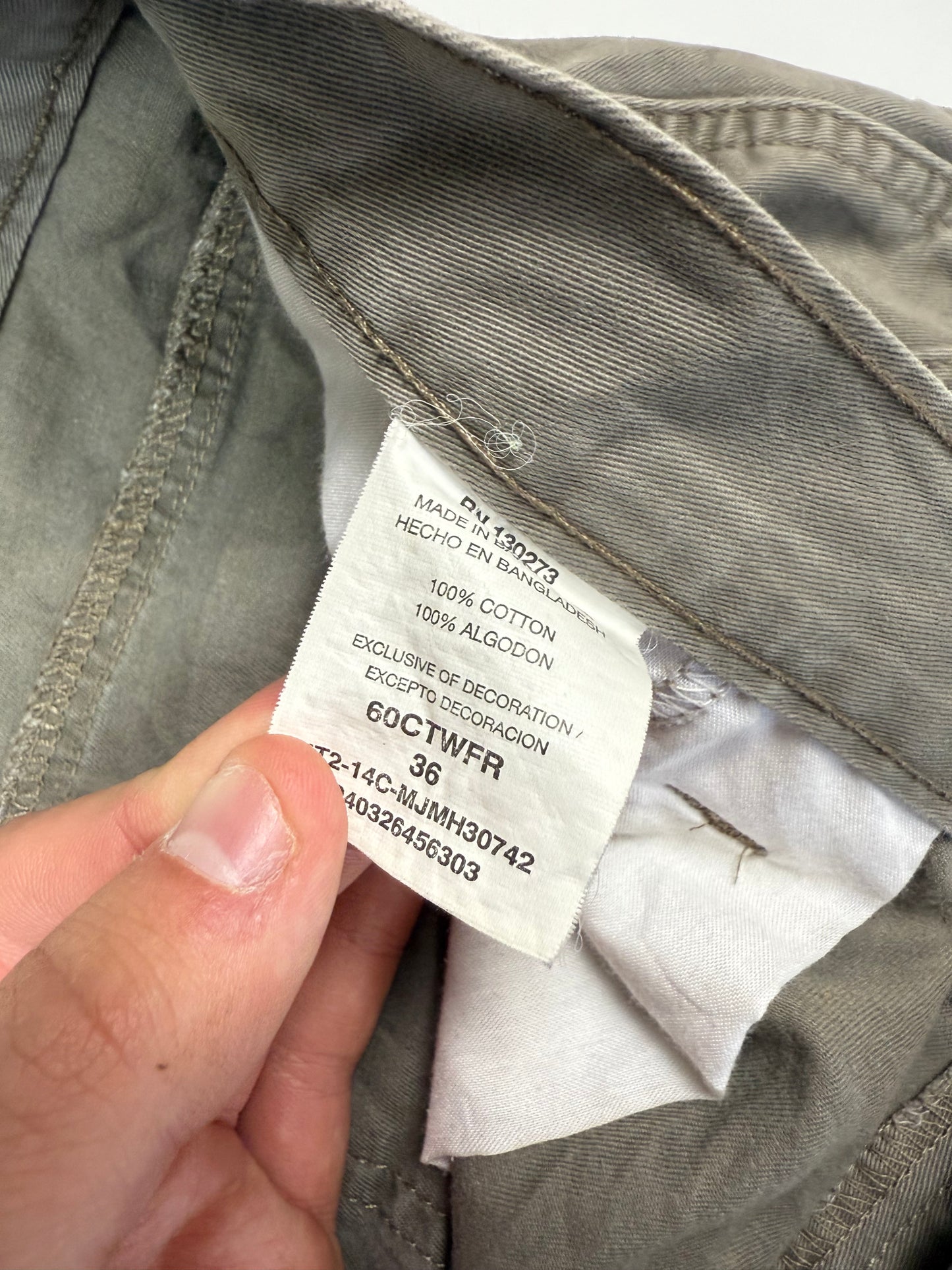 Wrangler baggy cargo shorts (W36)