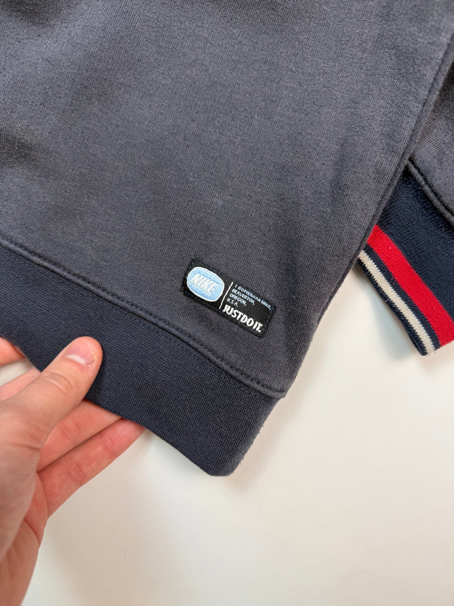 Vintage Nike centre logo sweatshirt (S)