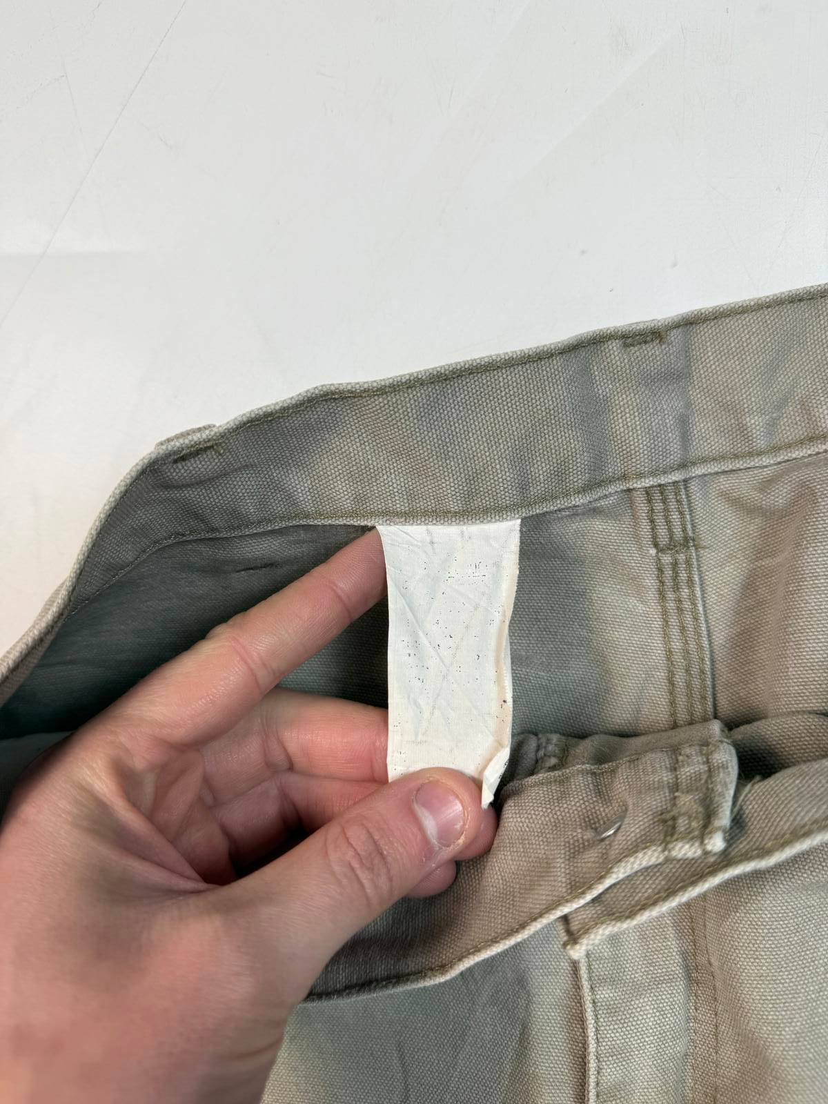 Vintage Carhartt baggy carpenter pants (W34)
