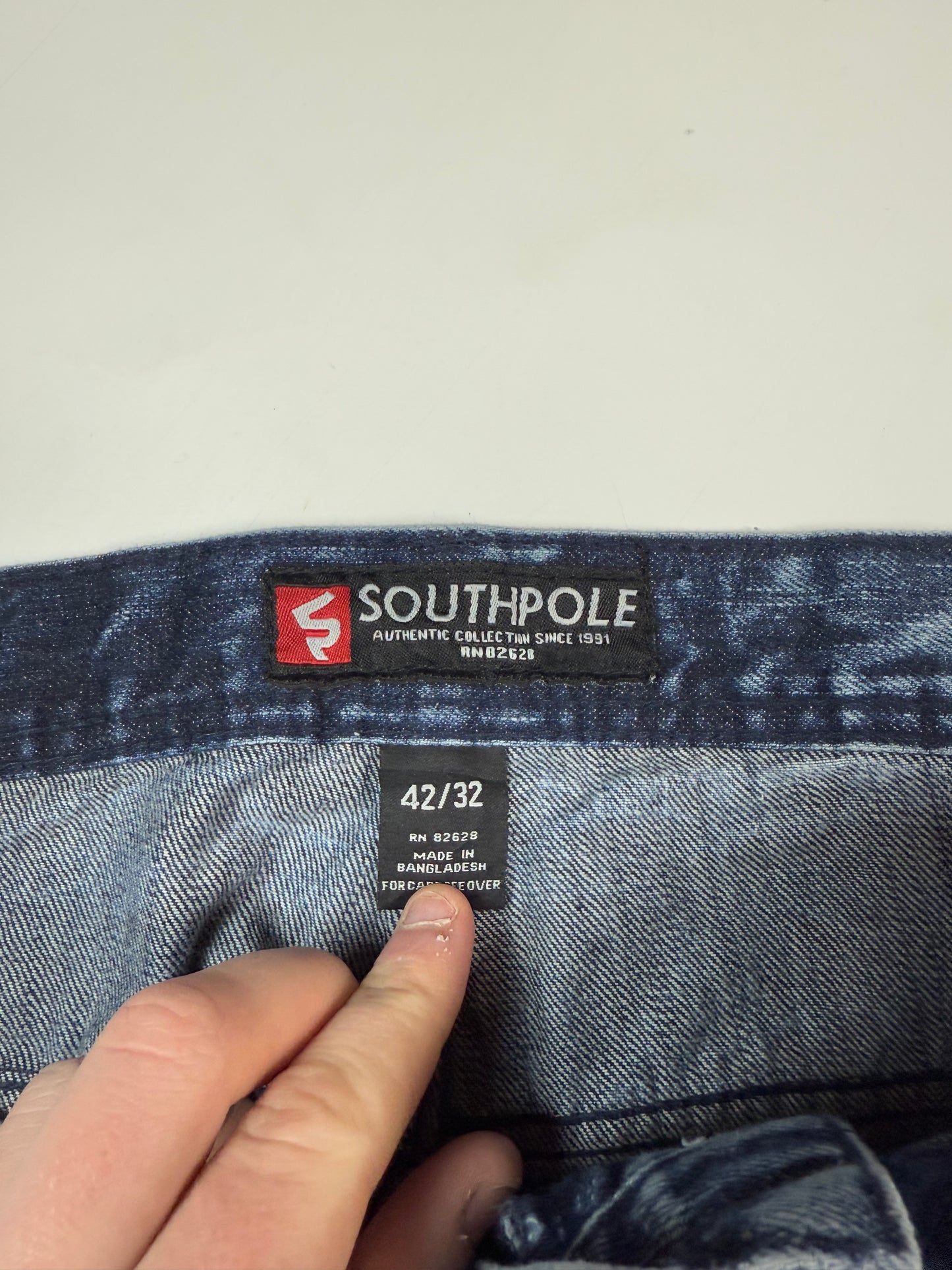 Vintage South Pole ripped baggy jeans (W40)