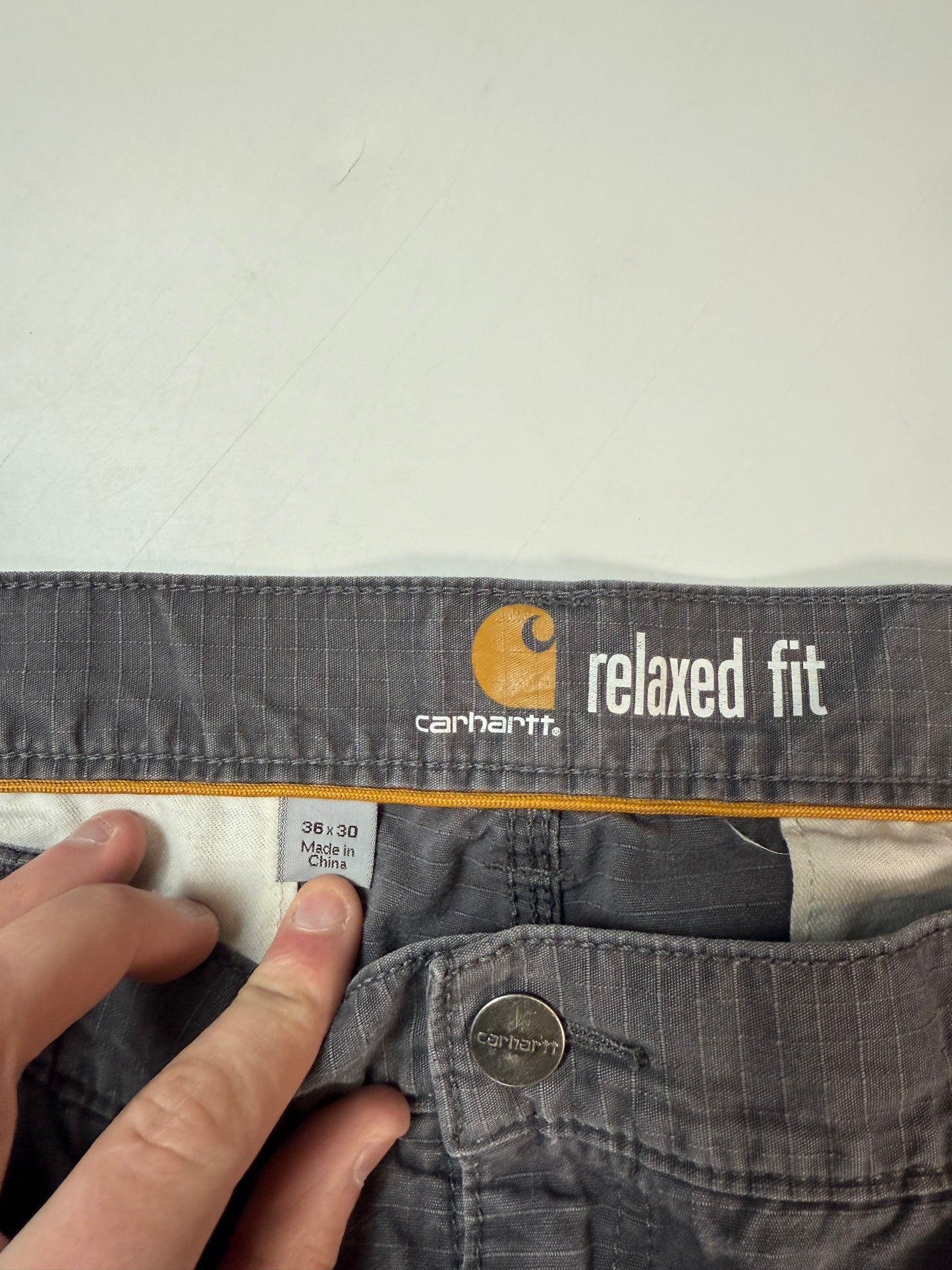 Carhartt baggy cargo pants (W34)