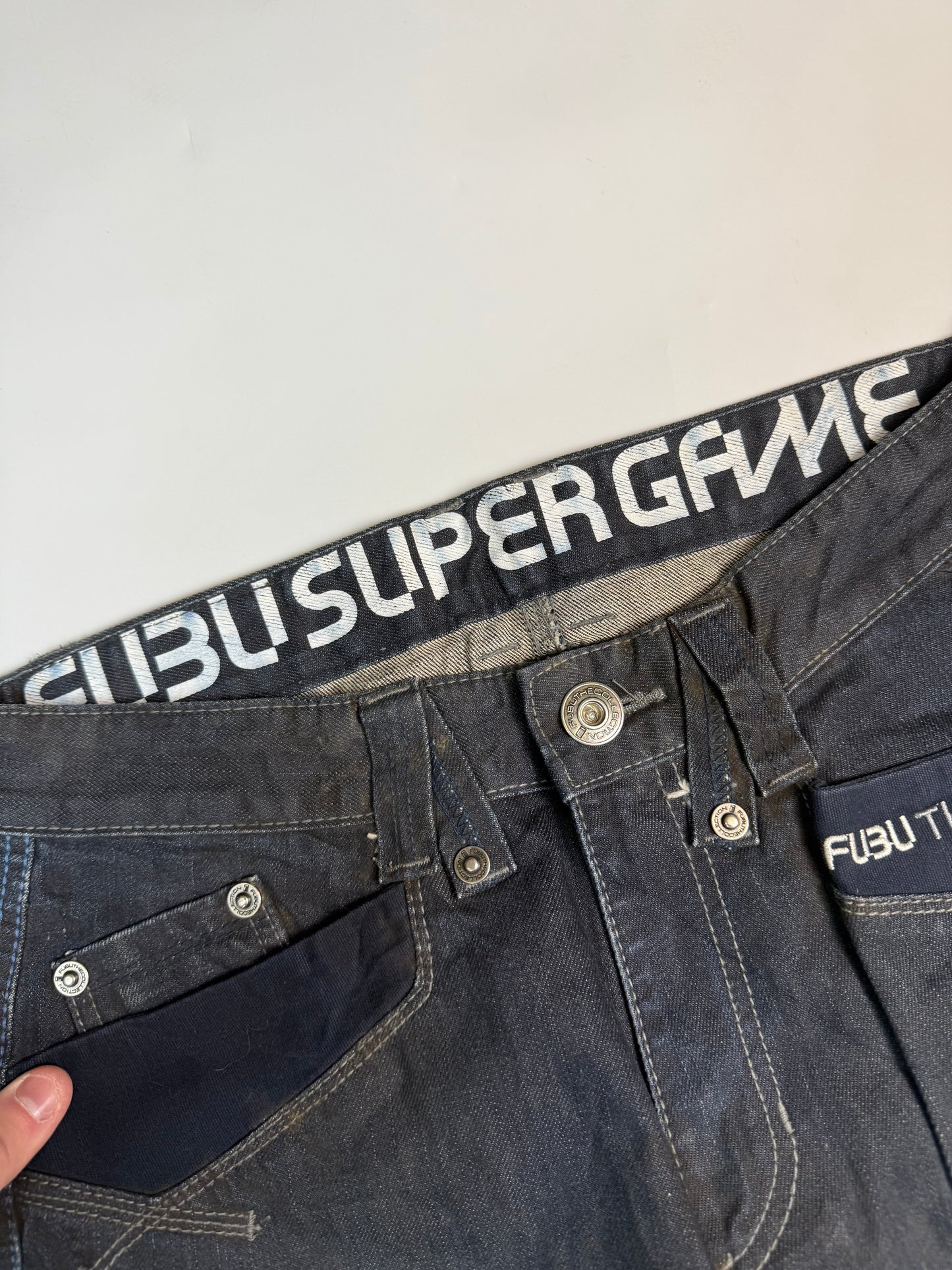 Vintage Fubu baggy hip hop jeans (W30)
