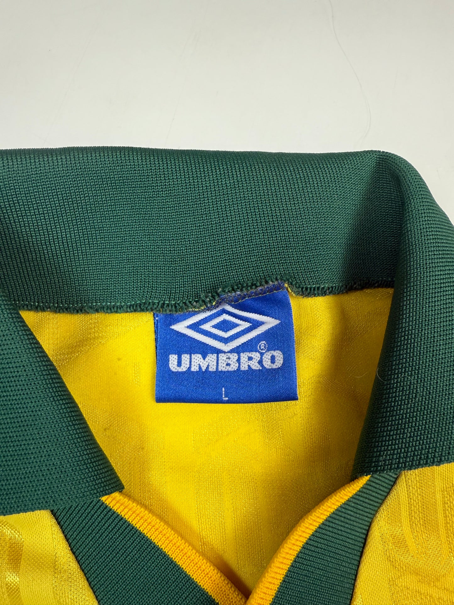 Vintage 90s Umbro long sleeve template football shirt (L)