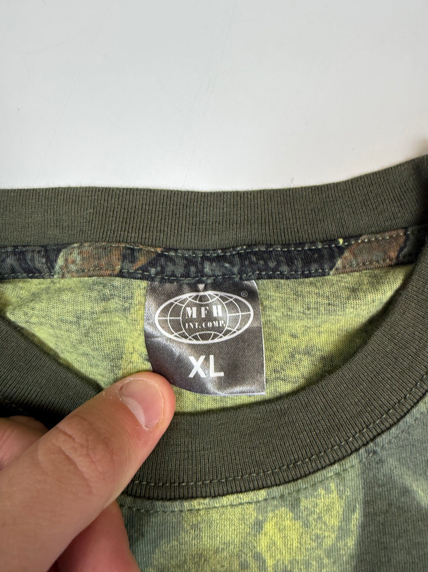 Vintage Real tree camo graphic tee (XL)