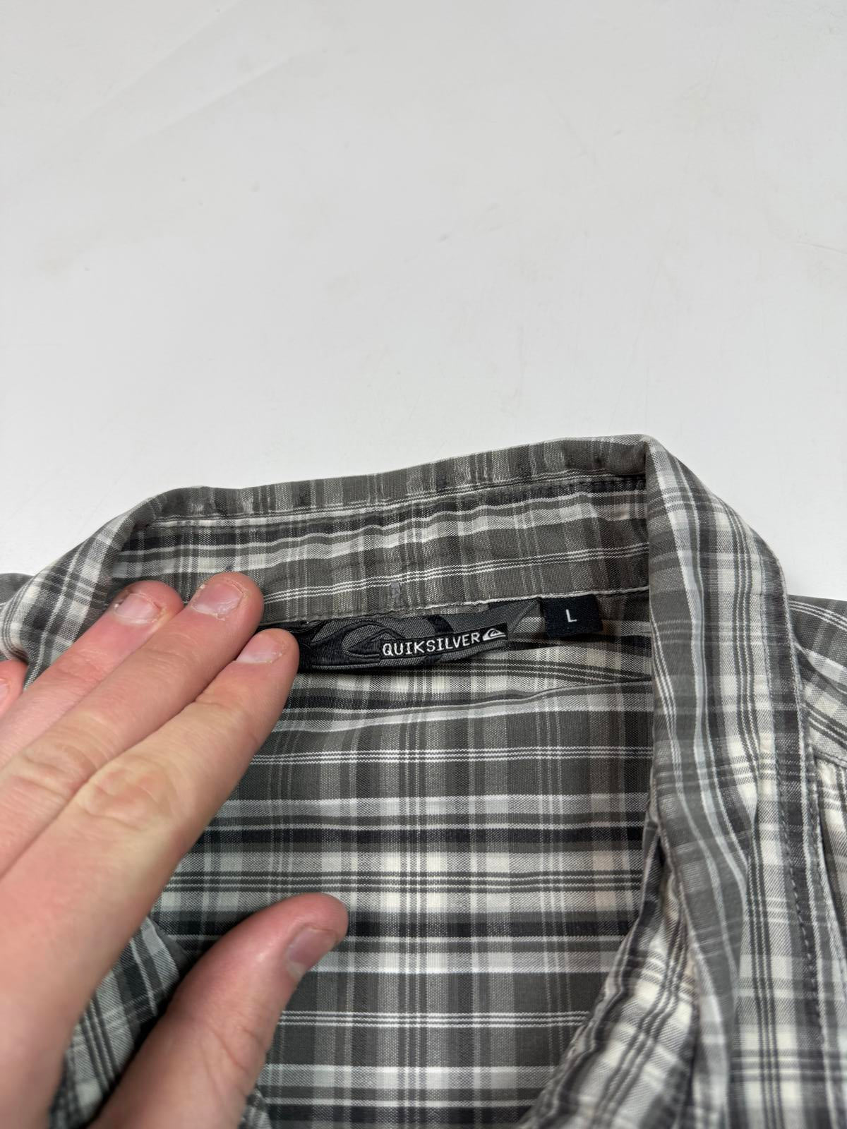 Vintage Y2K Quiksilver checkered short sleeve shirt (L)