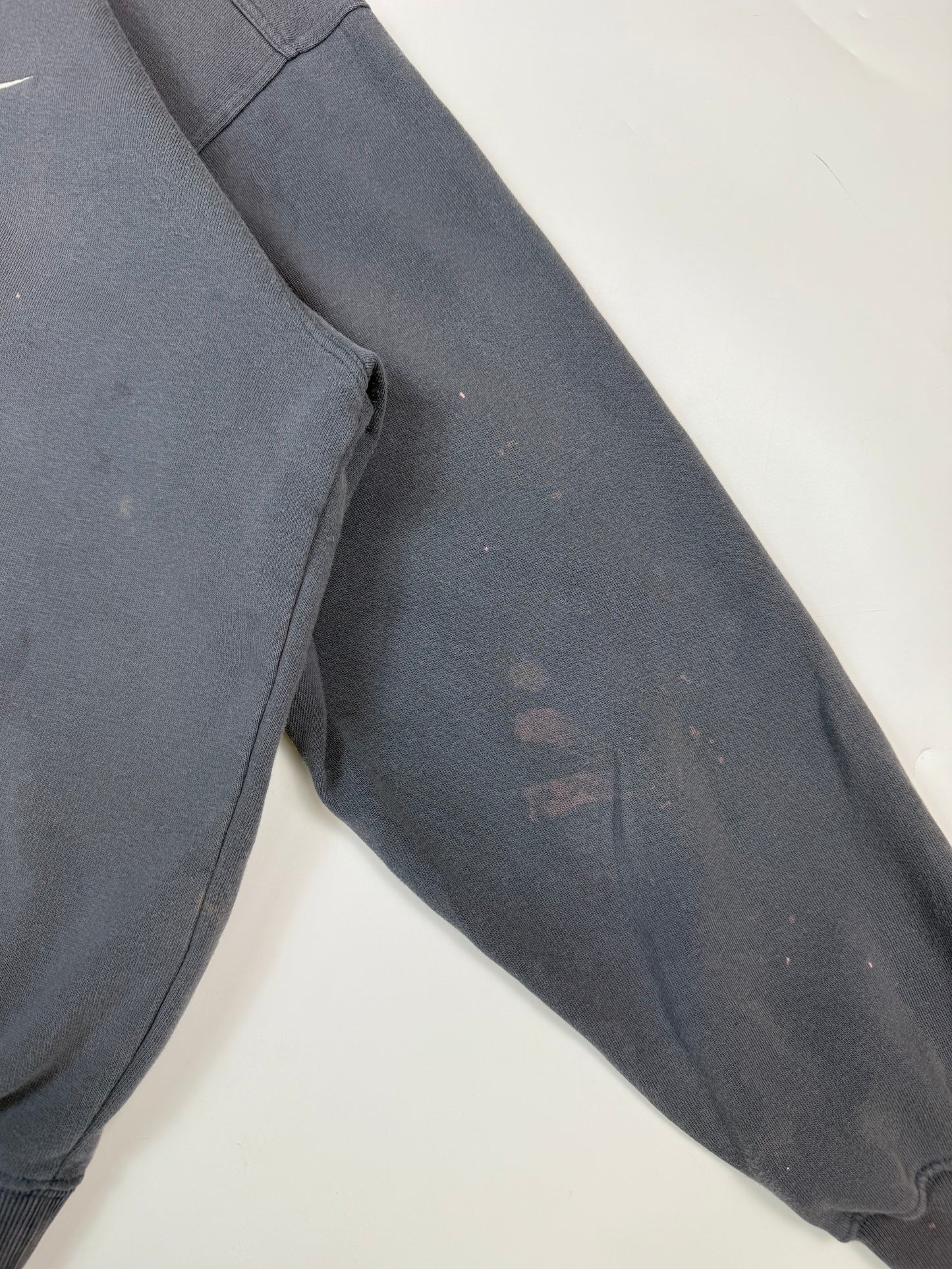 Vintage Nike mini swoosh sweatshirt (M)