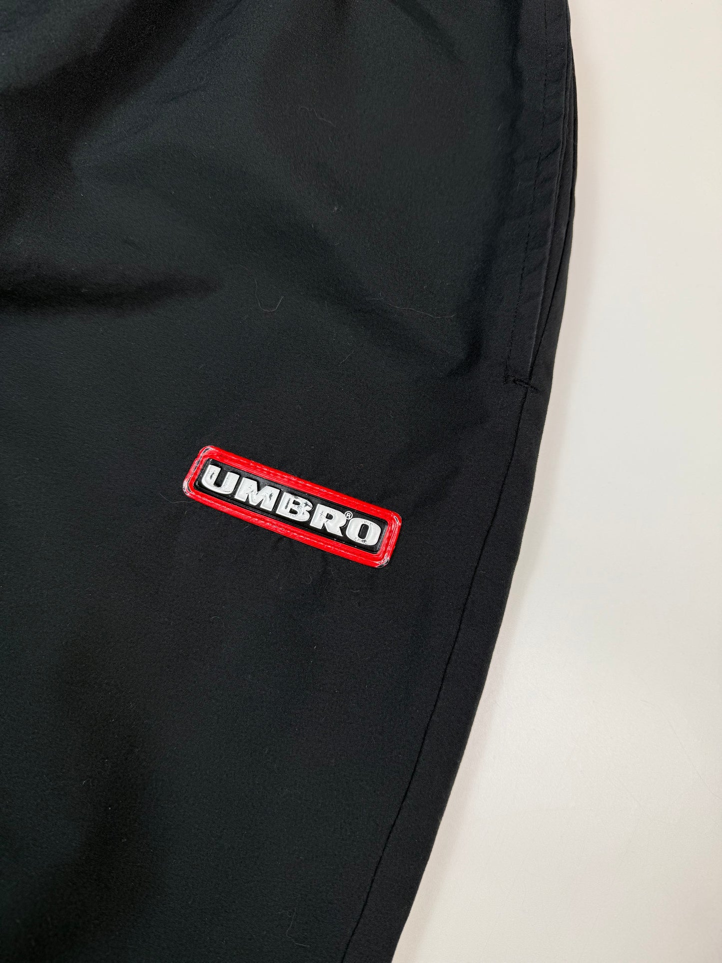Vintage 90s Umbro baggy track pants (M)