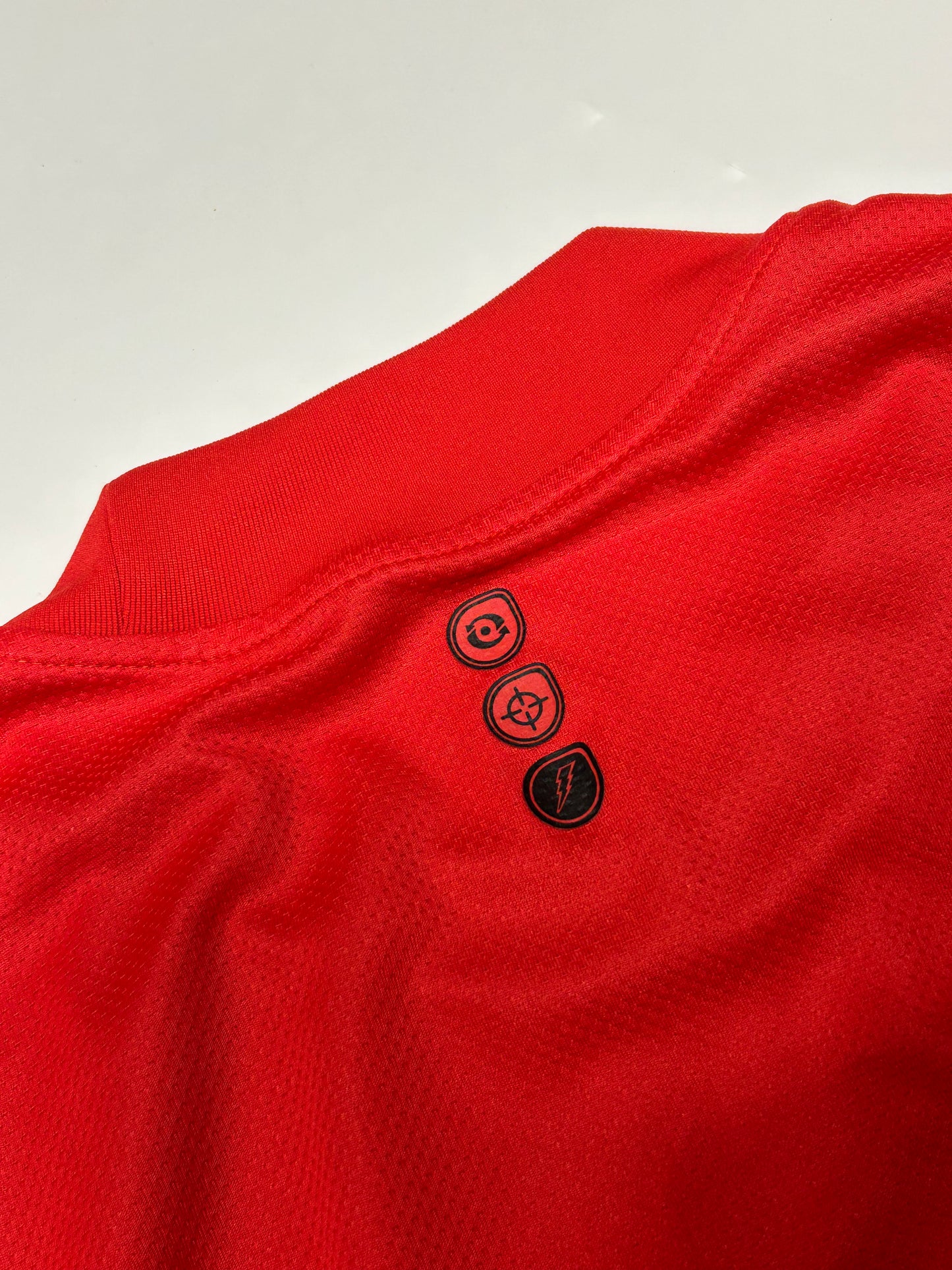 Adidas sports tee (L)