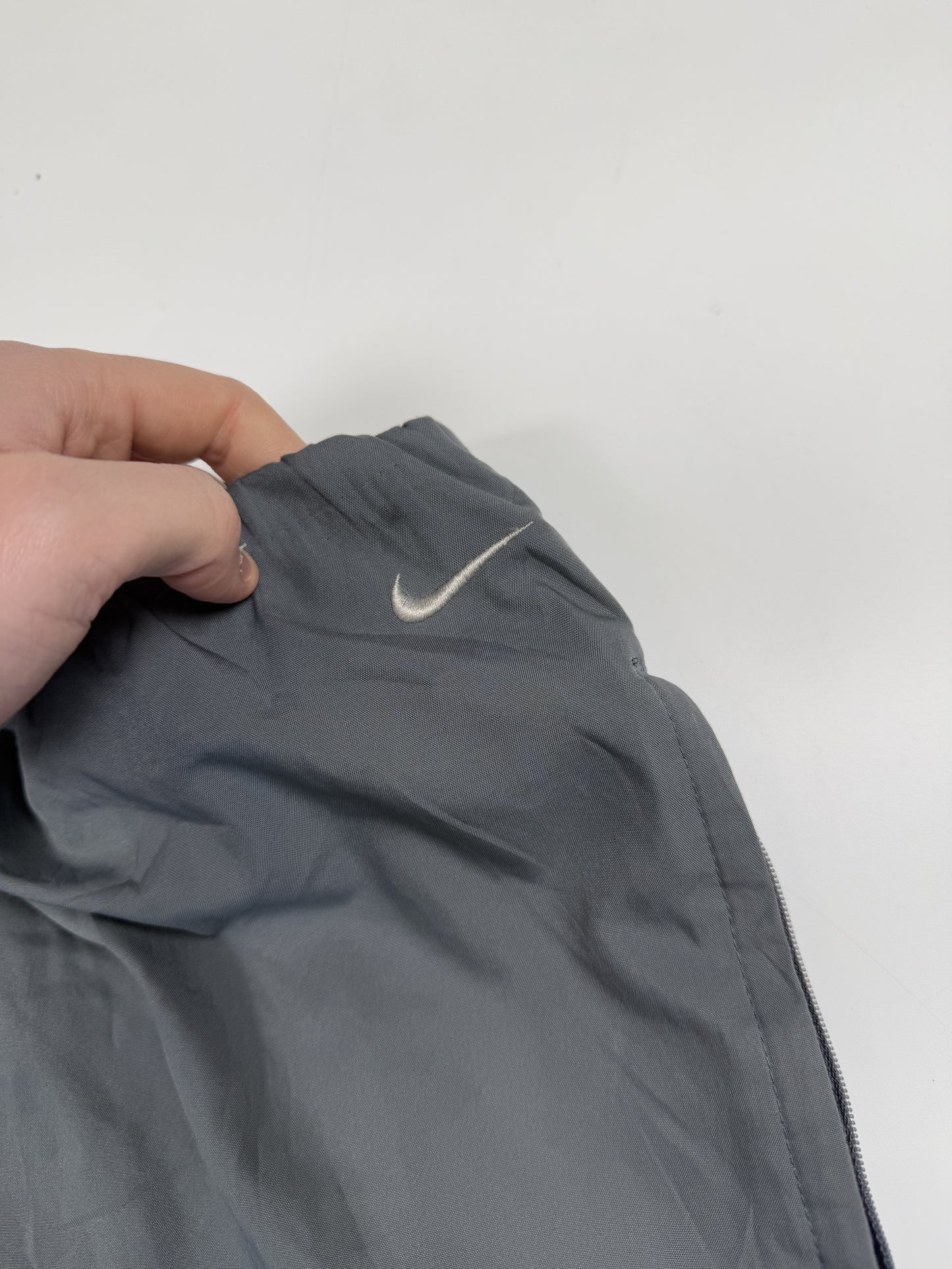 Vintage Nike baggy track pants (M)