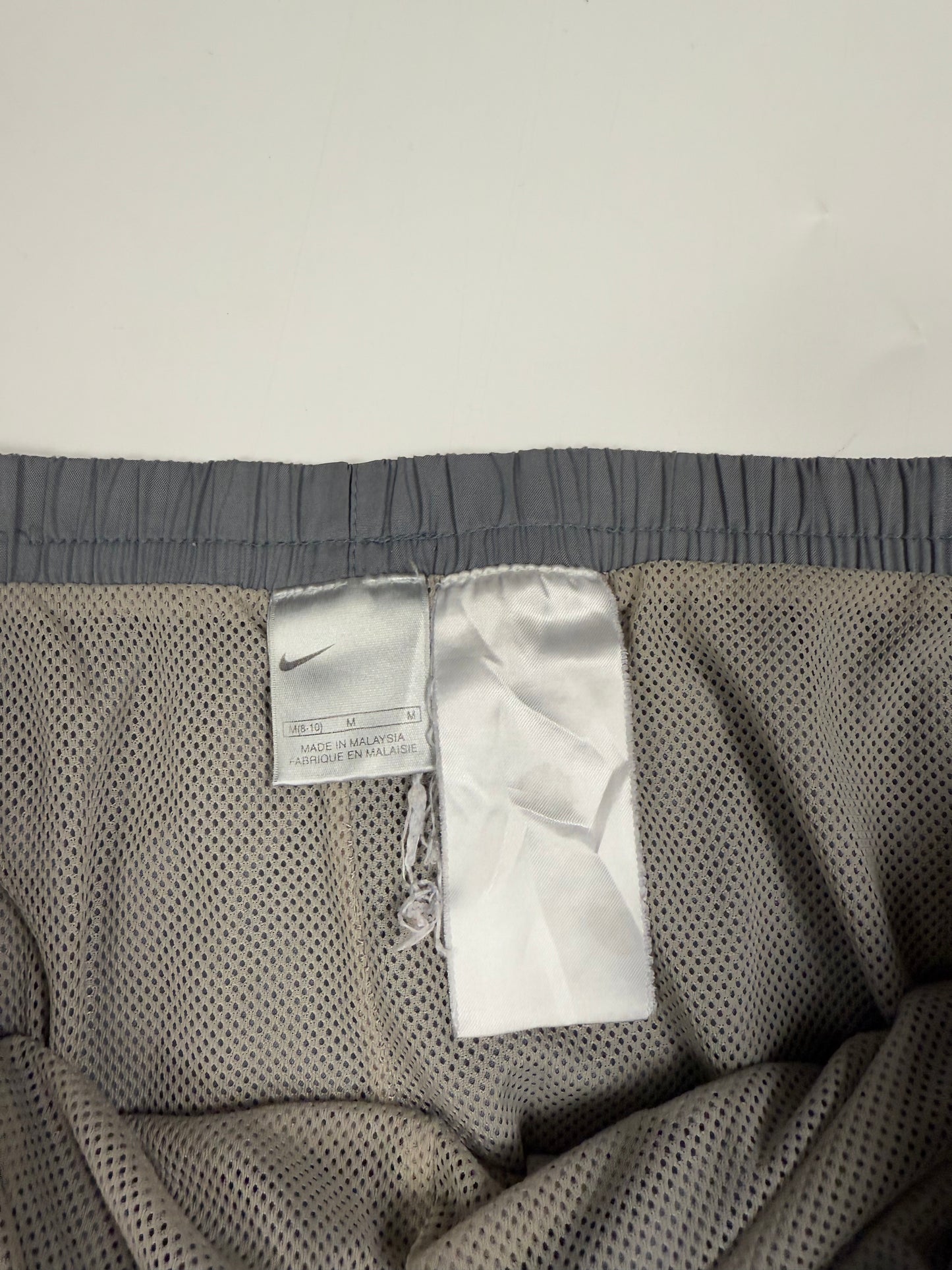 Vintage Nike baggy track pants (M)