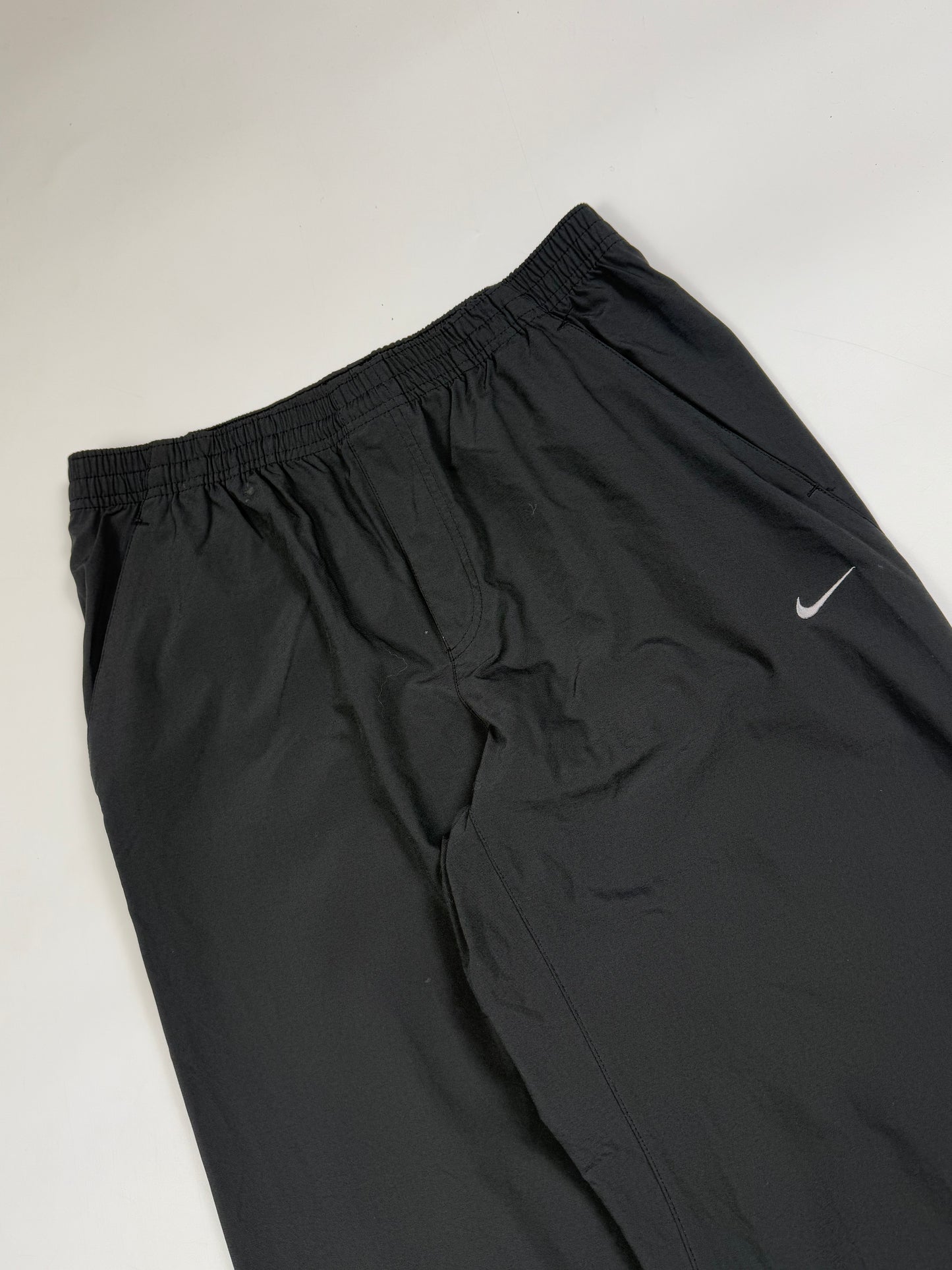 Vintage Nike mini swoosh baggy track pants (M)