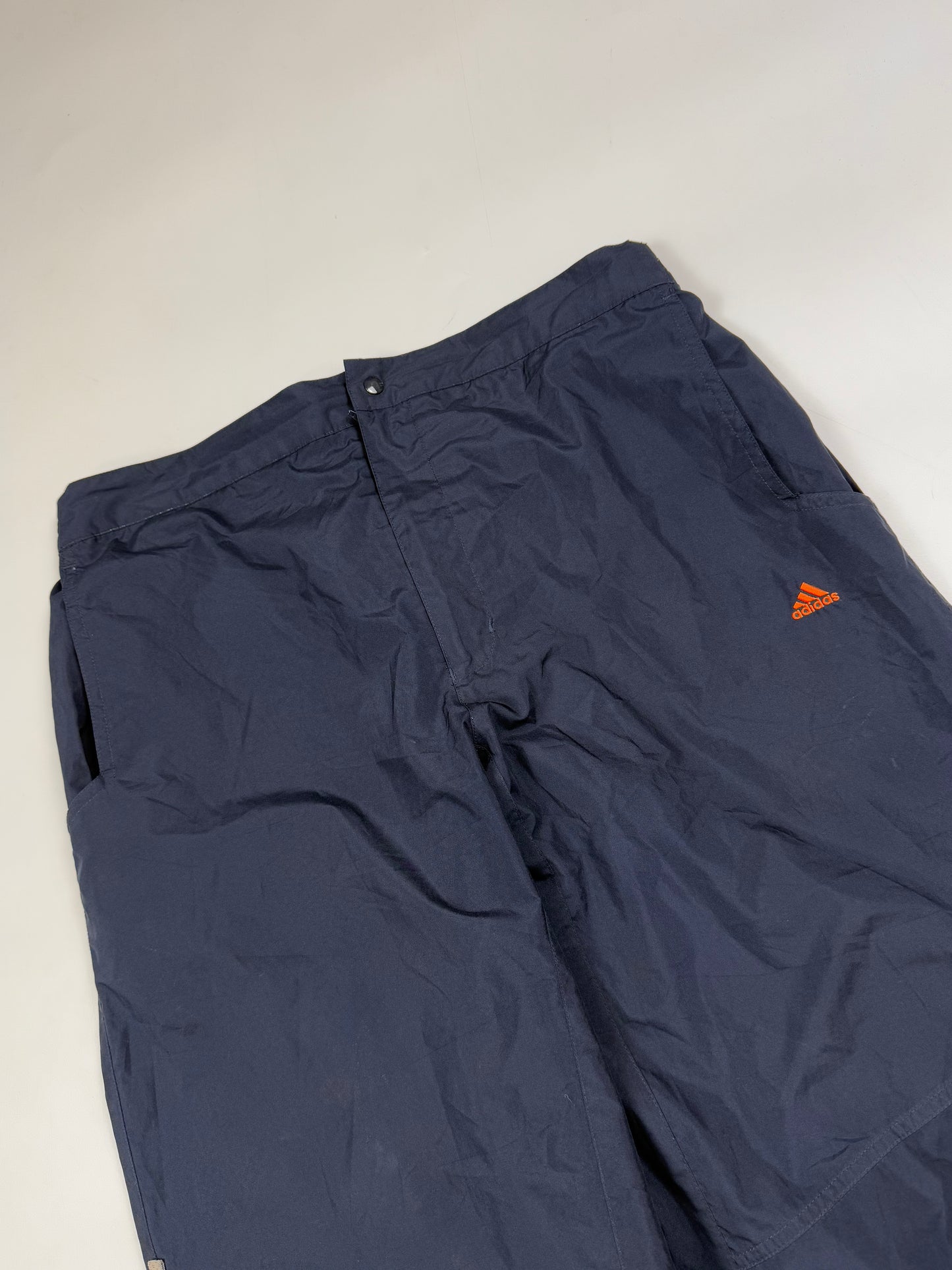Vintage Adidas baggy track pants (M)