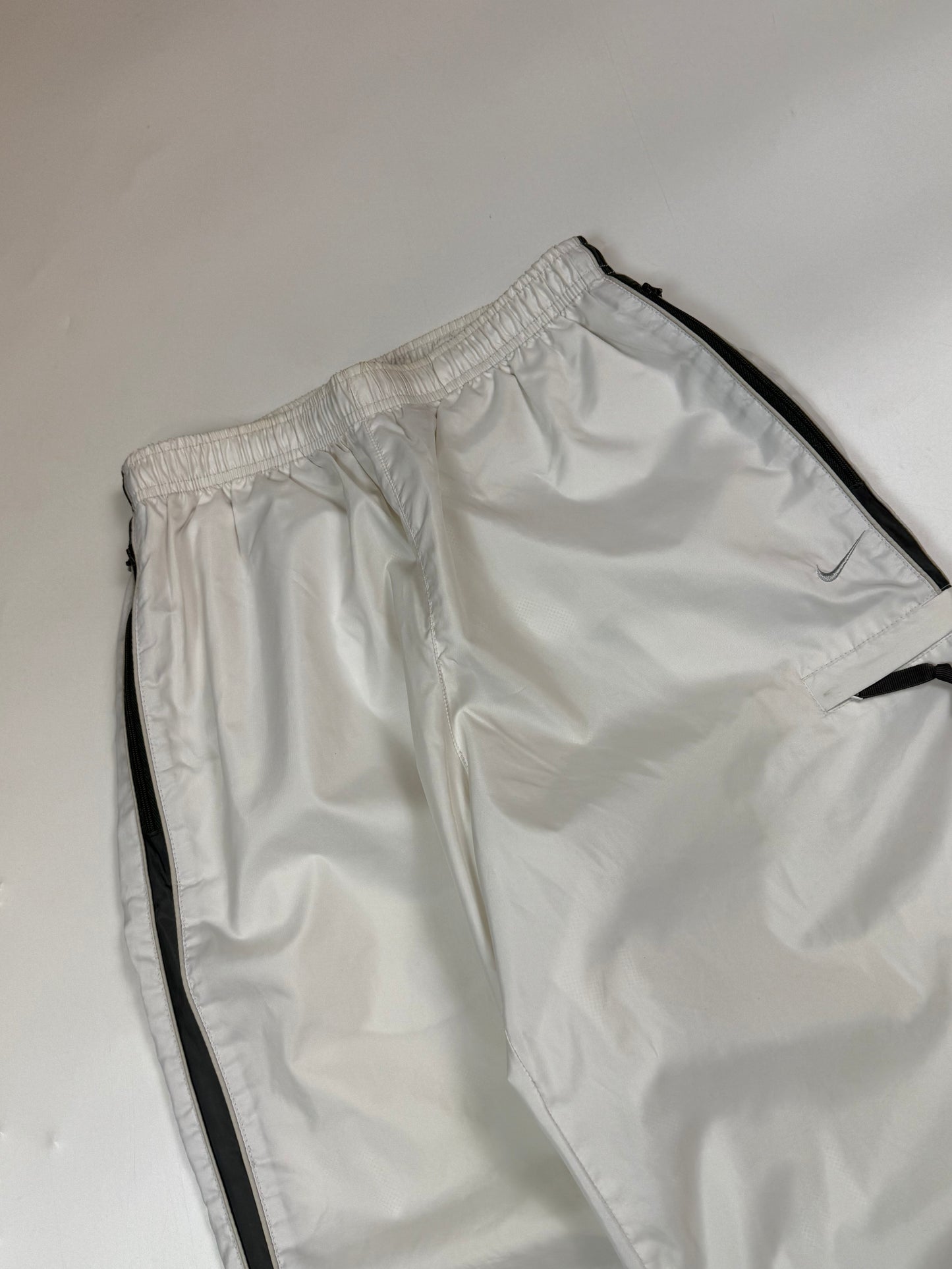 Vintage Nike side stripe baggy track pants (S)