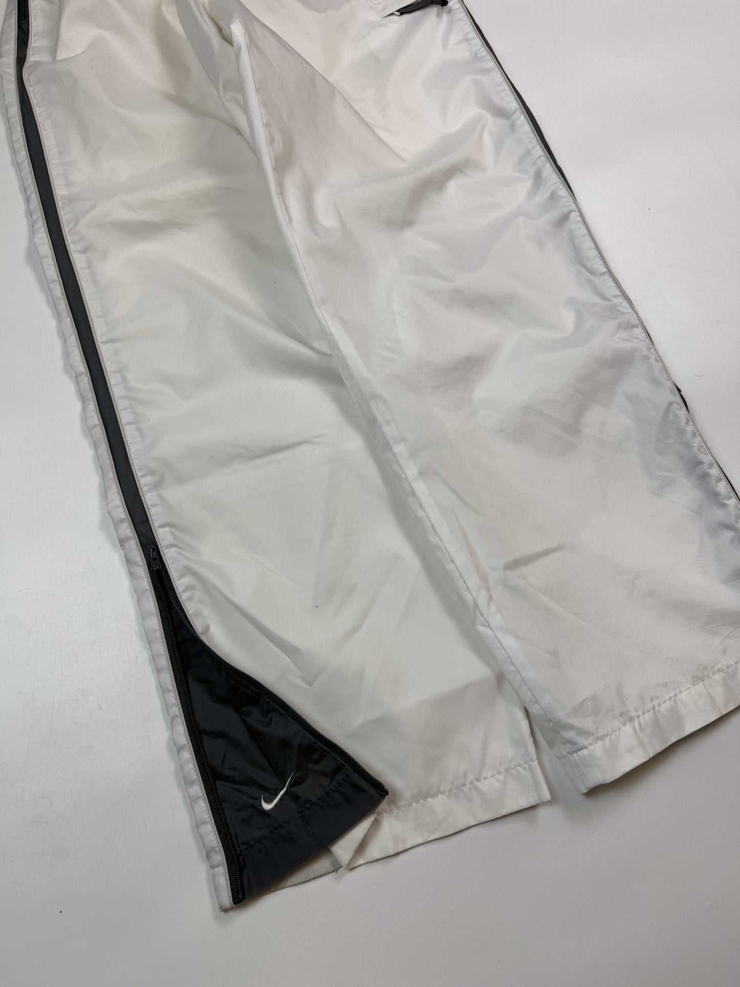 Vintage Nike side stripe baggy track pants (S)