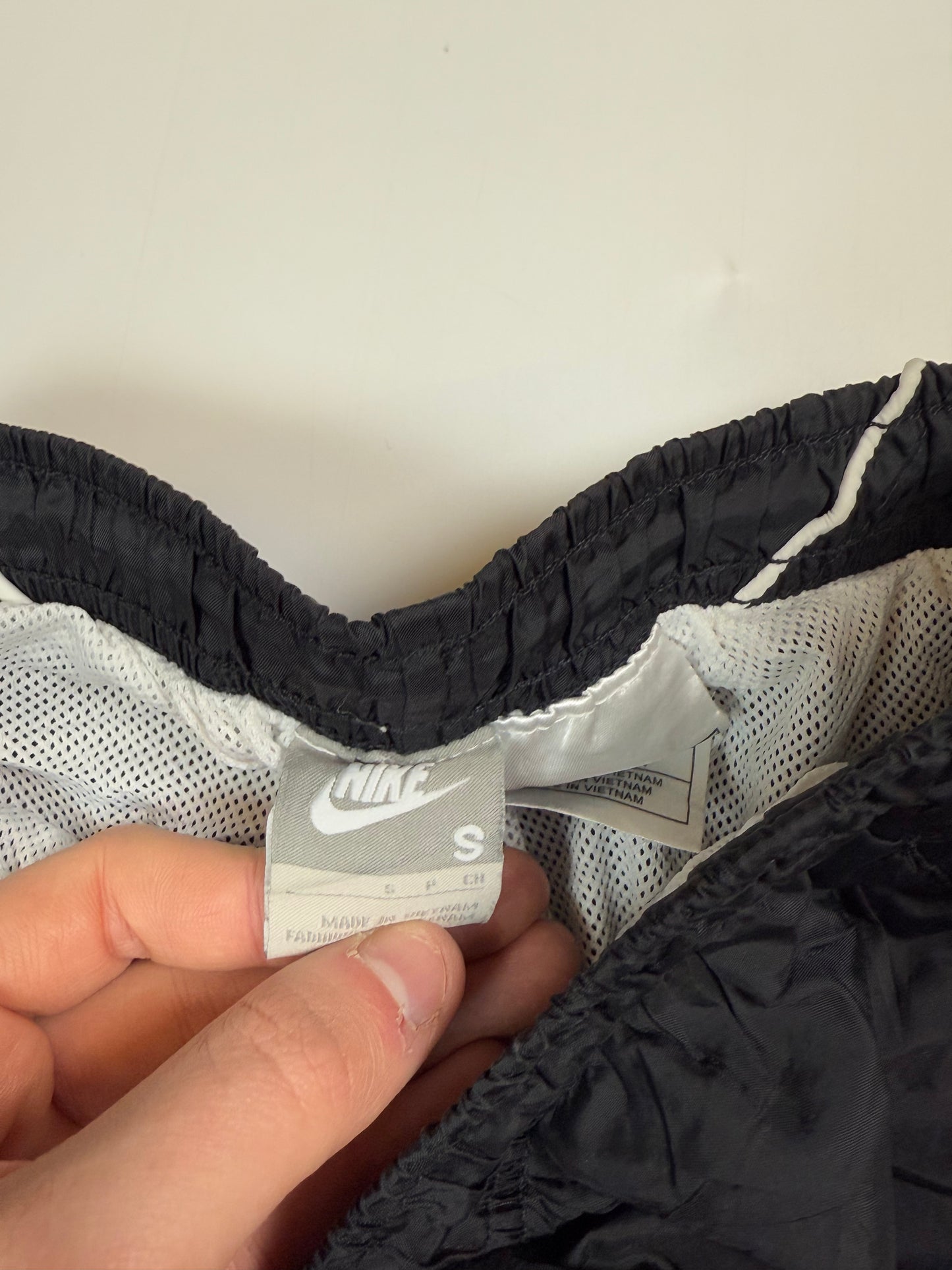 Vintage Nike baggy side stripe track pants (S)