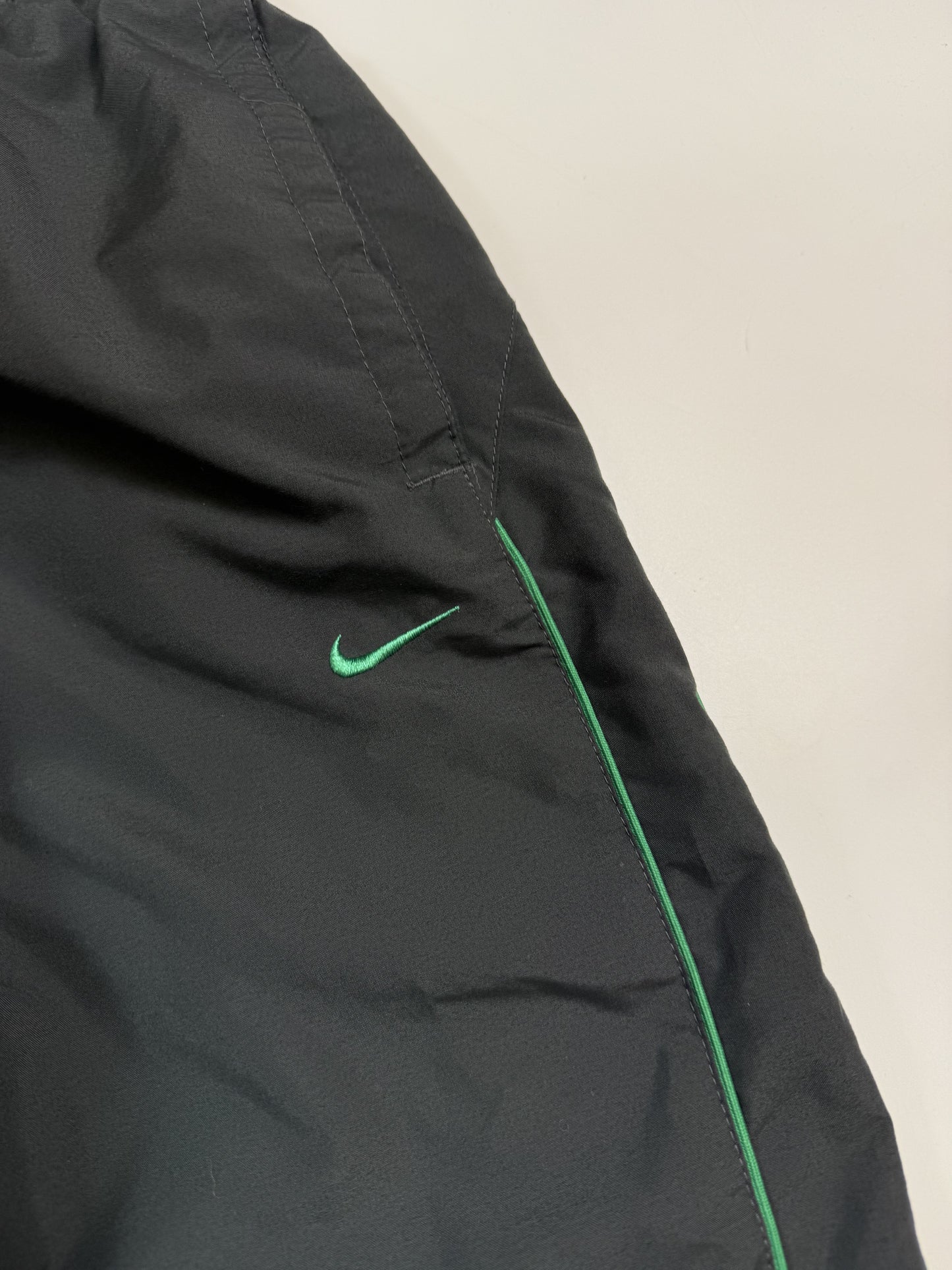 Vintage Nike mini swoosh track pants (L)