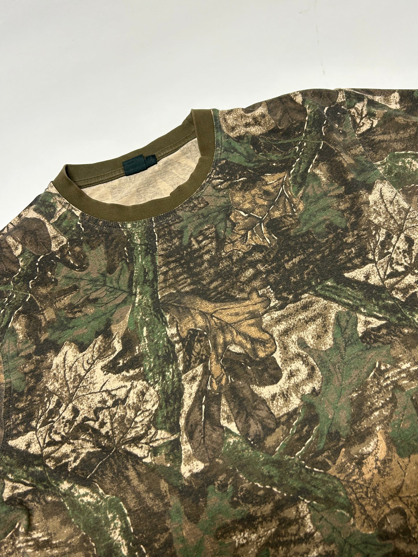 Vintage realtree camo tee (M)
