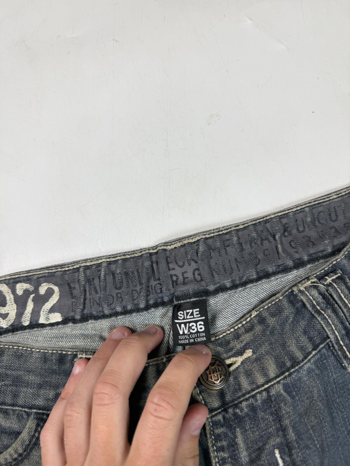 Vintage Ecko Unltd baggy hip hop jorts (W36)