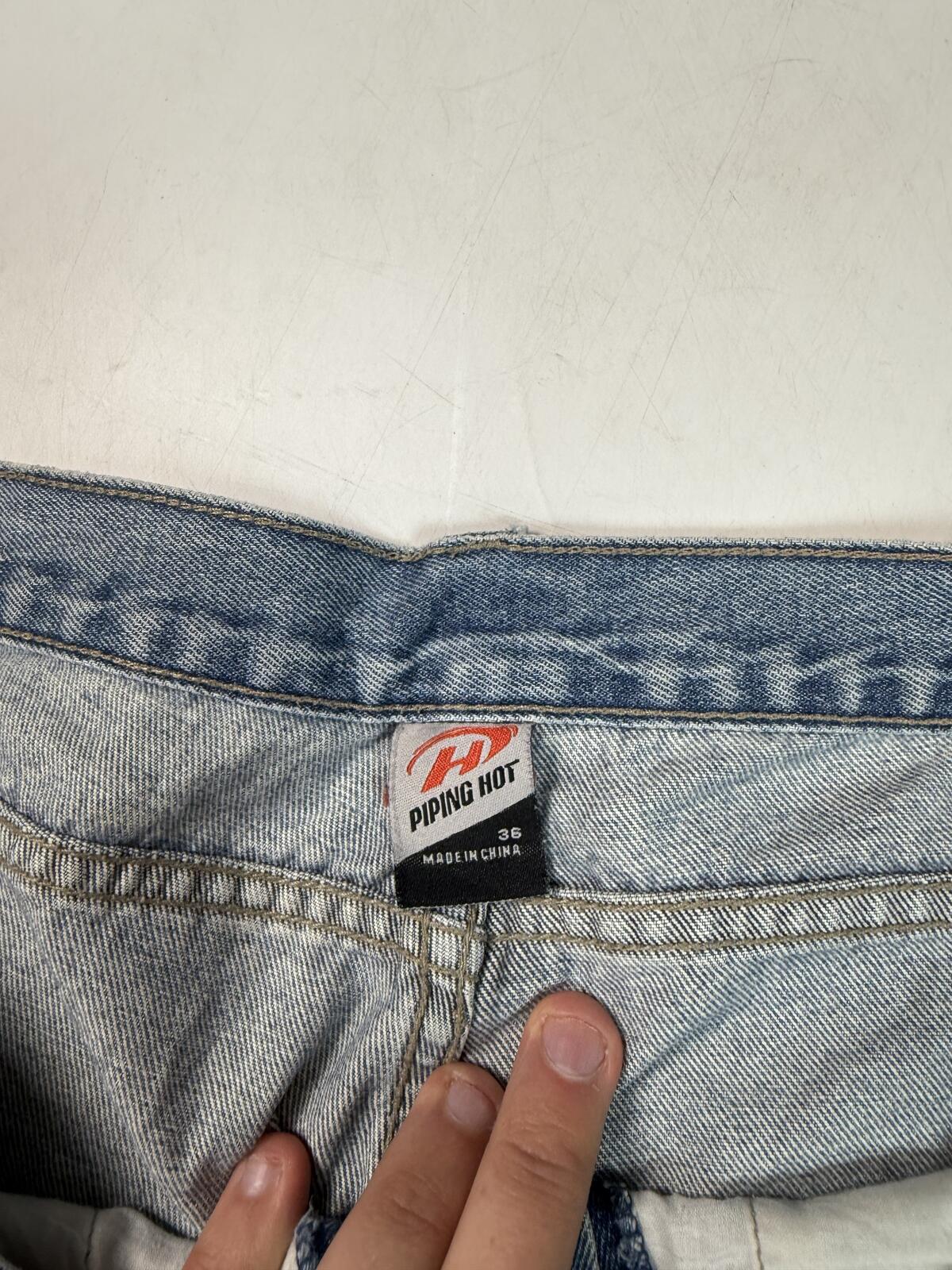 Vintage Y2K baggy hip hop jorts (W36)