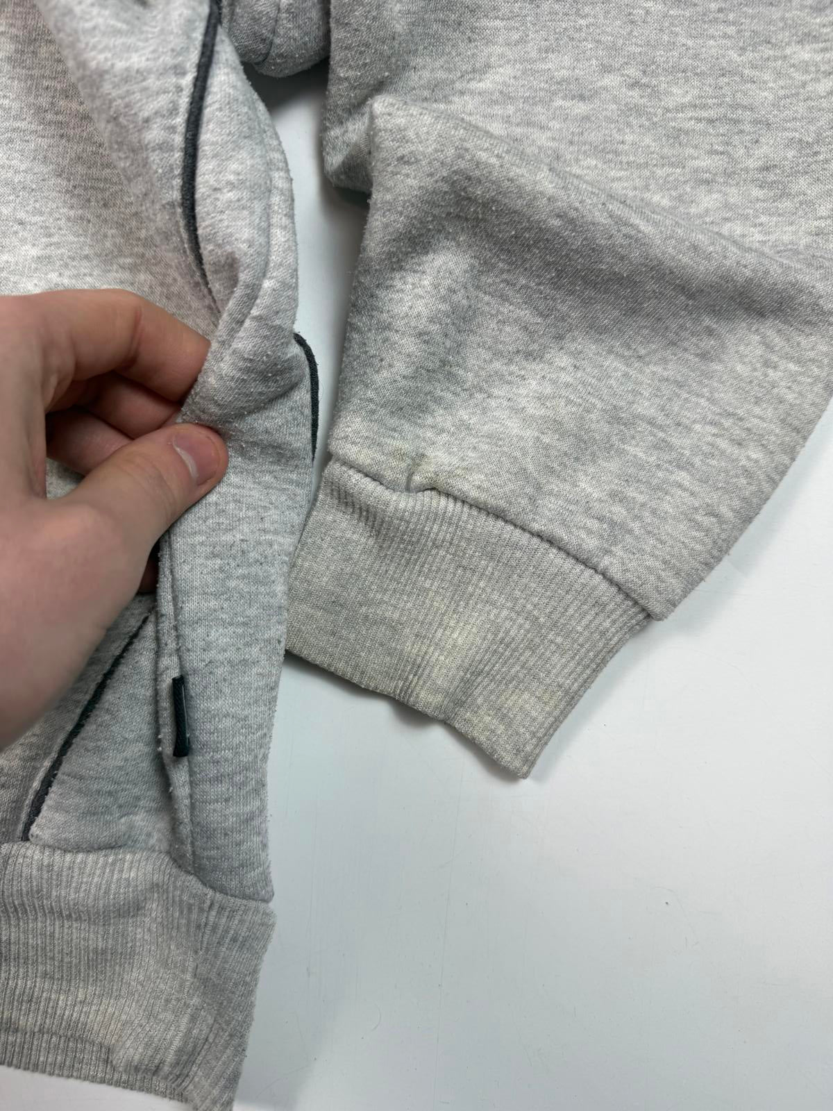 Vintage Umbro centre logo full zip hoodie (M)