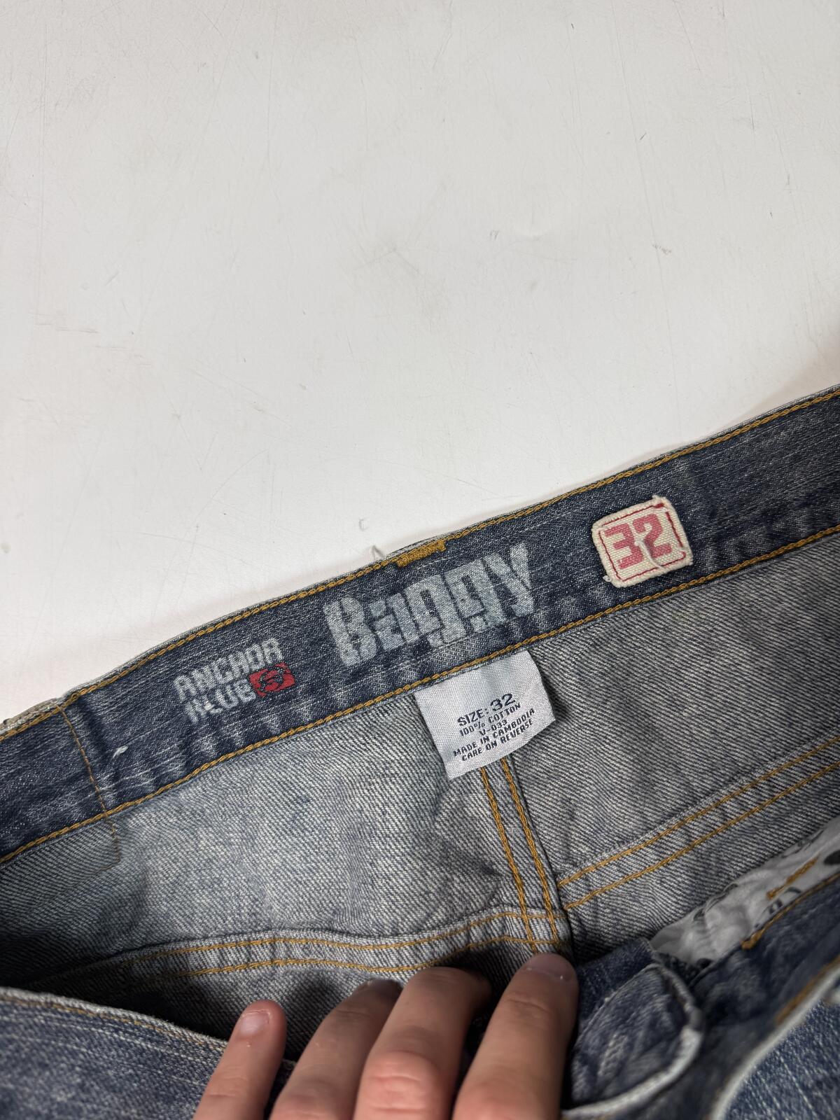 Vintage Y2K Anchor Blue baggy hip hop denim jean shorts (W32)