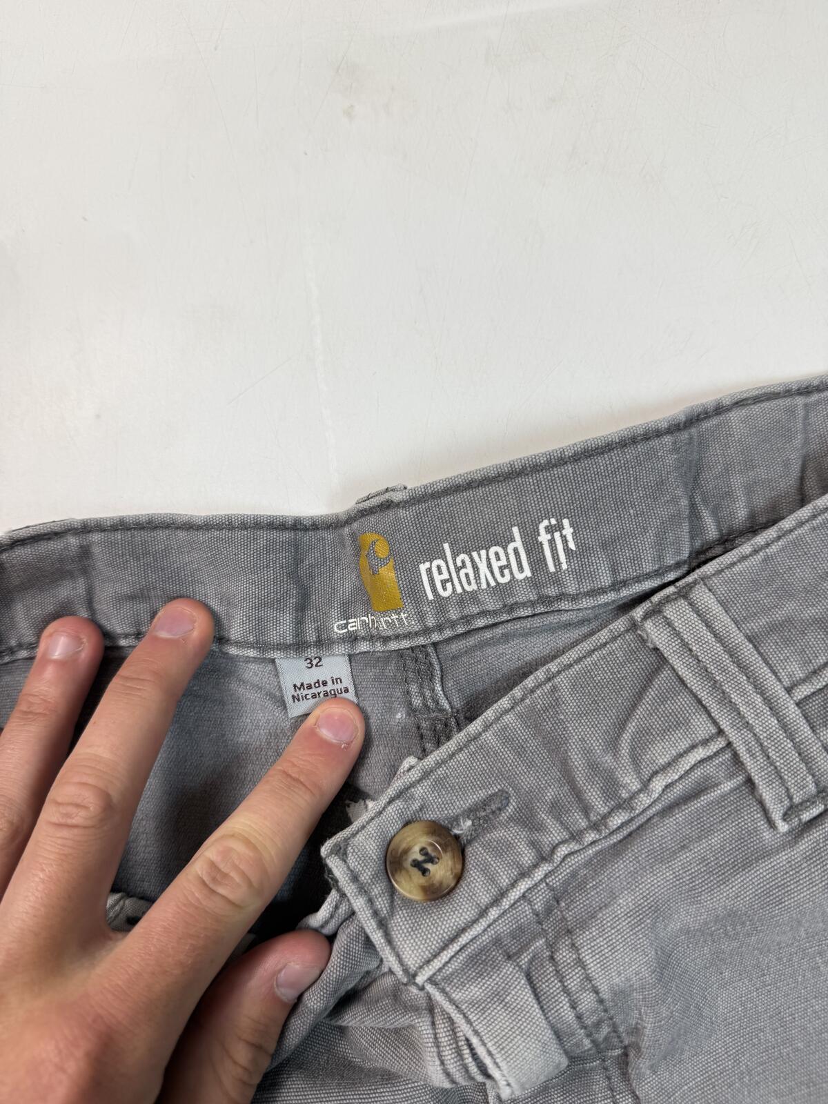 Carhartt baggy carpenter shorts (W32)