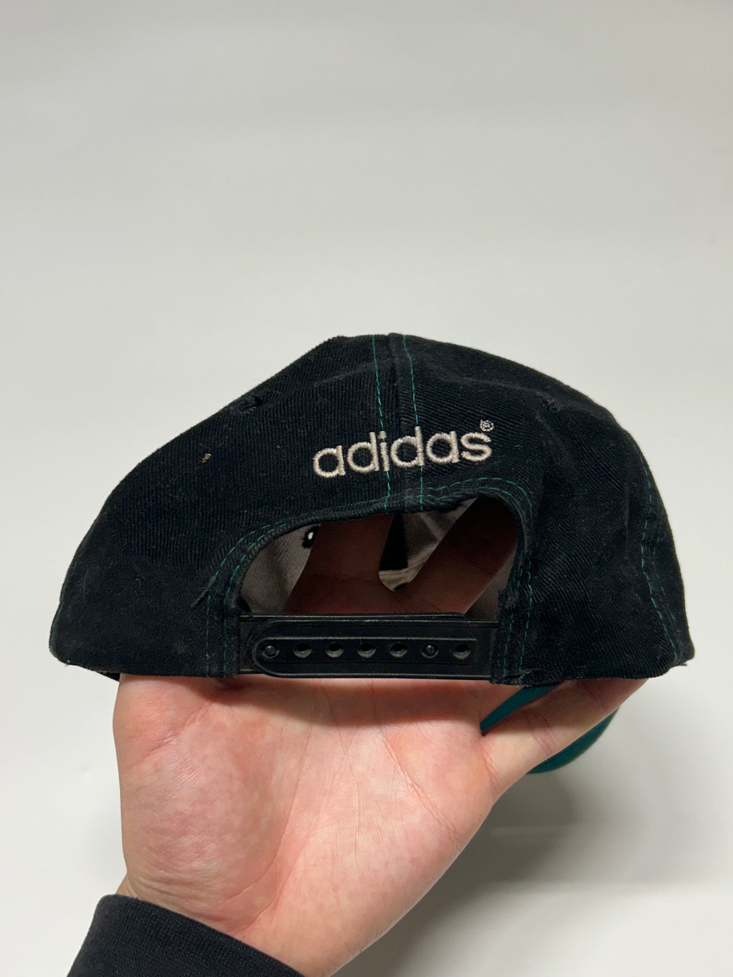 Vintage 90s adidas cap (OS)