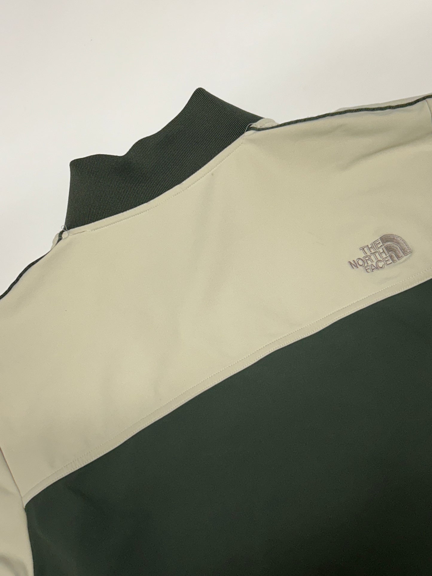 North Face Apex jacket (L)