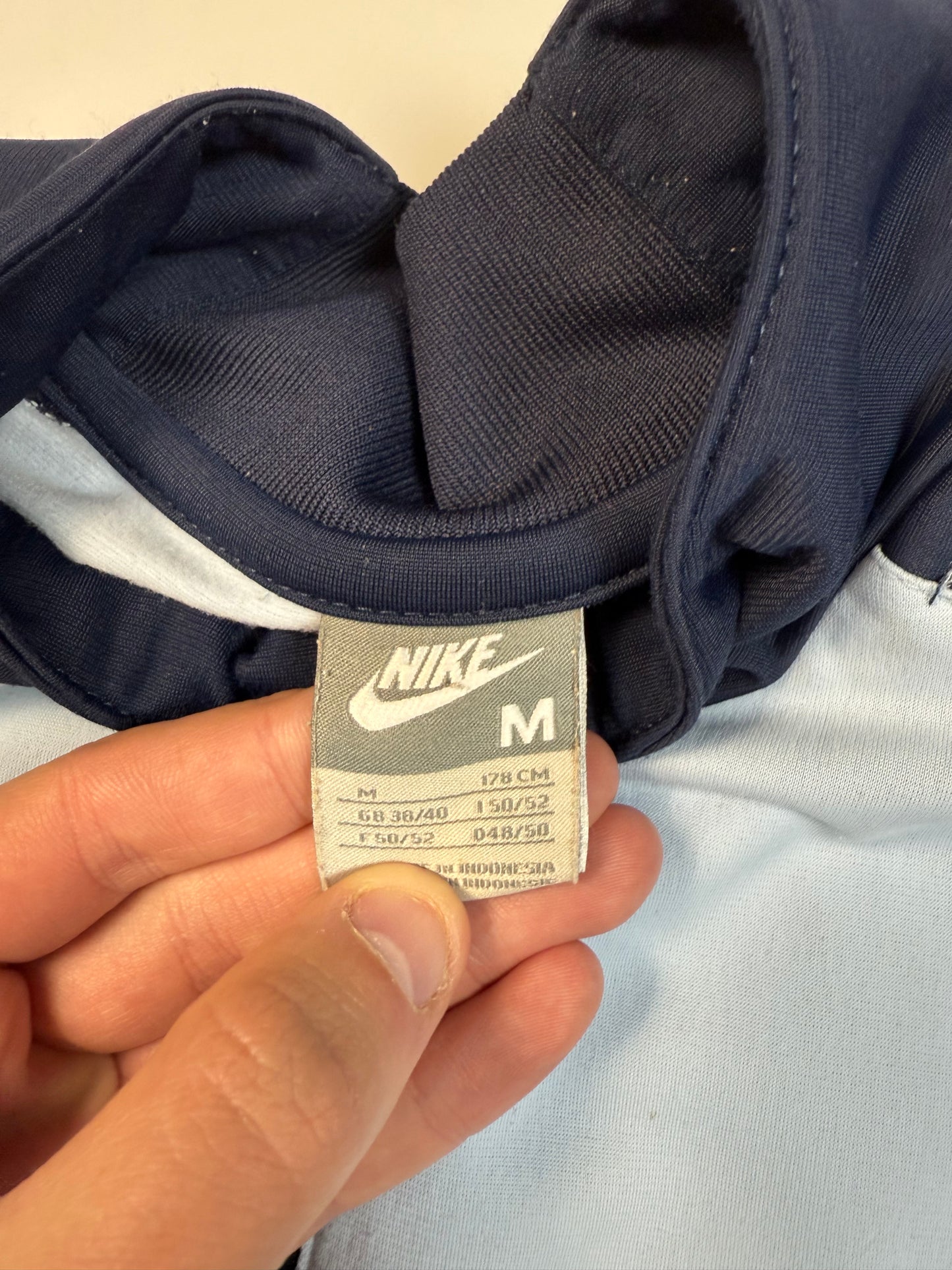 Vintage Nike mini swoosh track jacket (M)