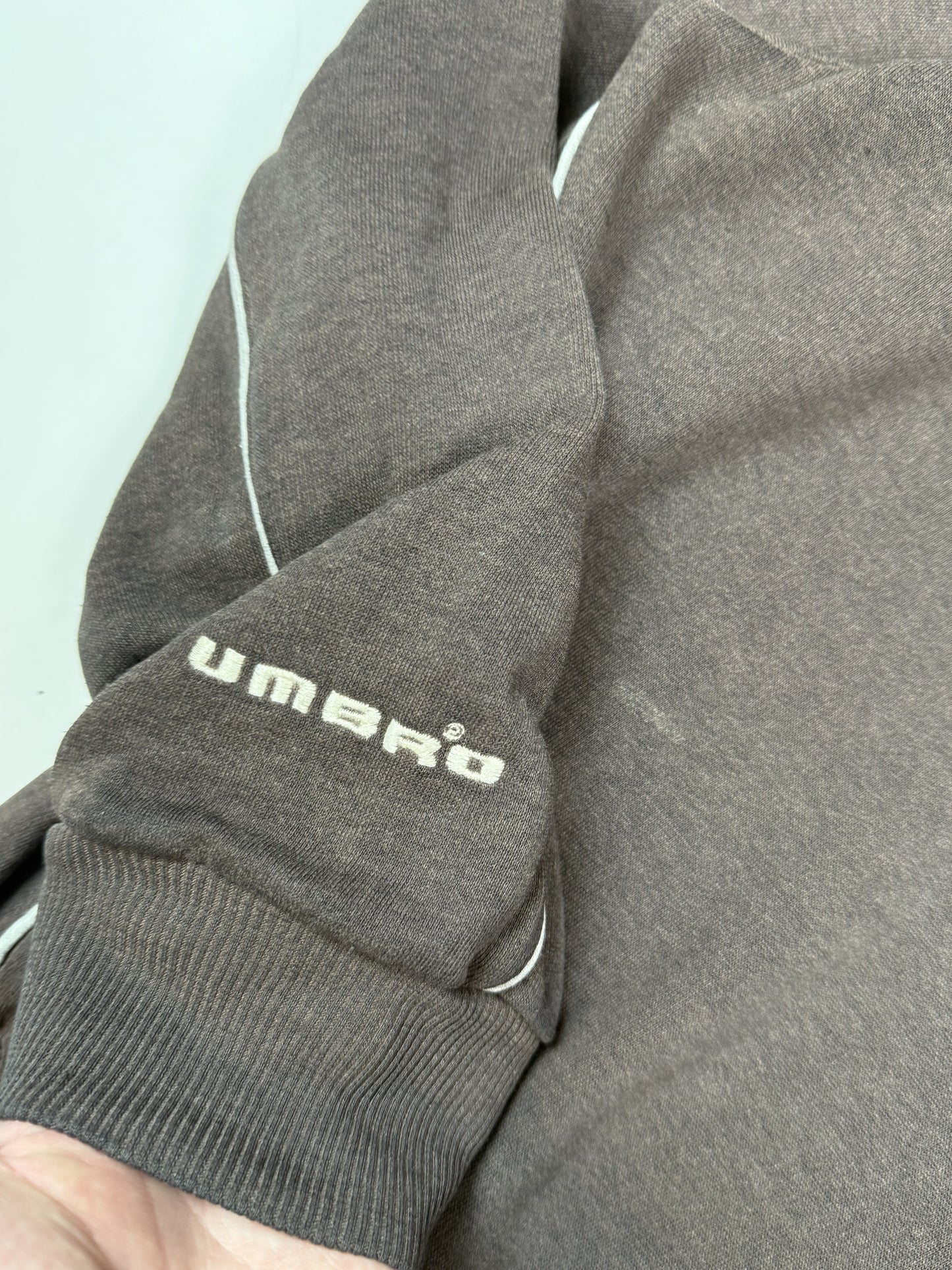 Vintage Umbro small logo sweatshirt (XL)