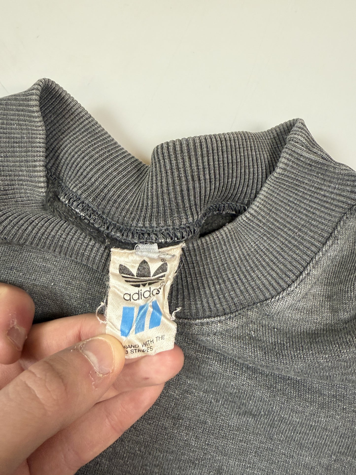 Vintage 80s Adidas originals small logo sweatshirt (L)