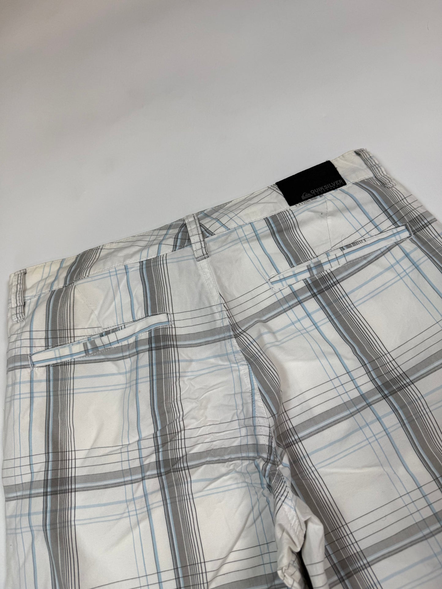 Vintage Quiksilver baggy checkered shorts (W30)
