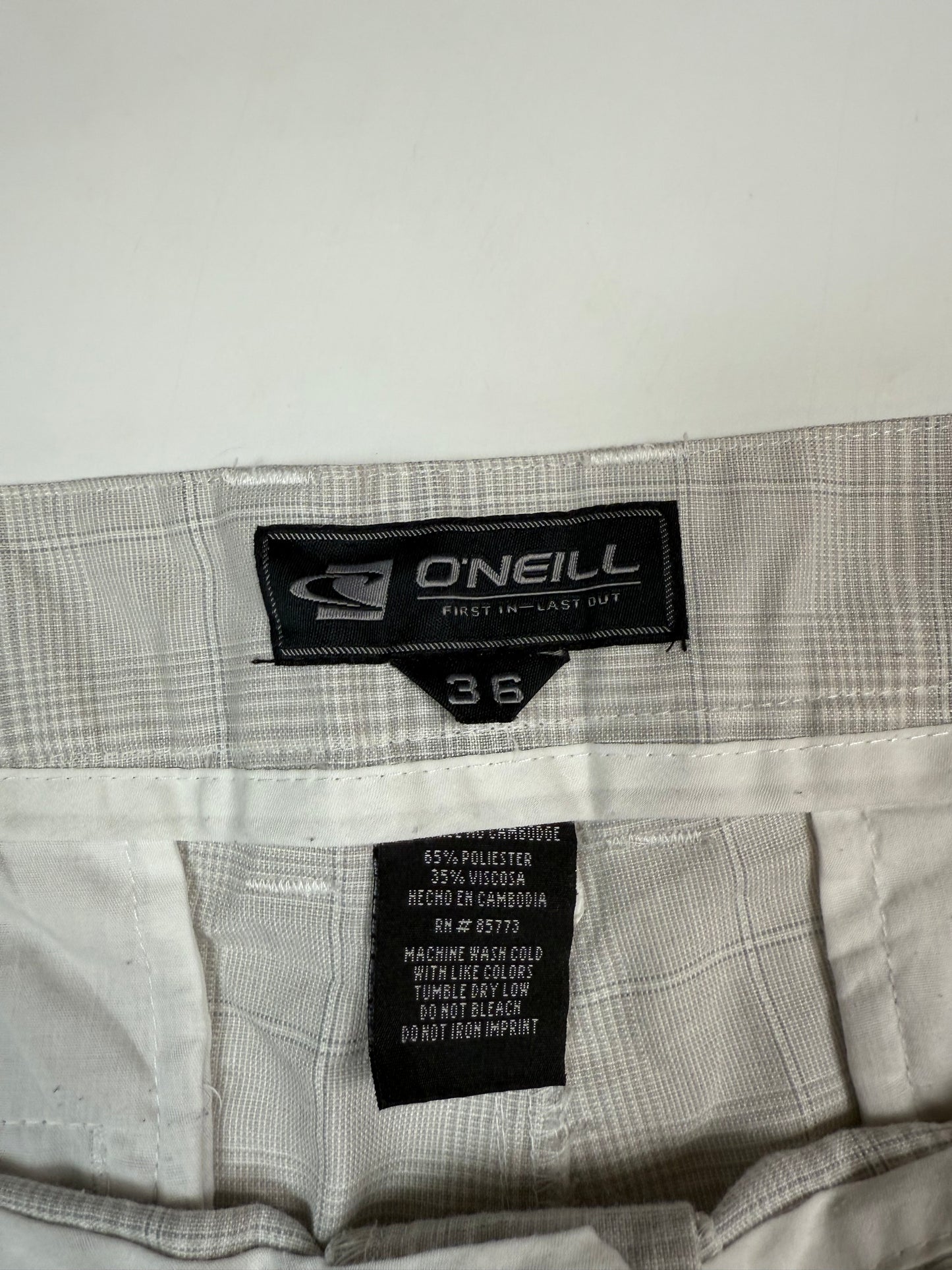 Vintage O'neill baggy checkered shorts (W36)