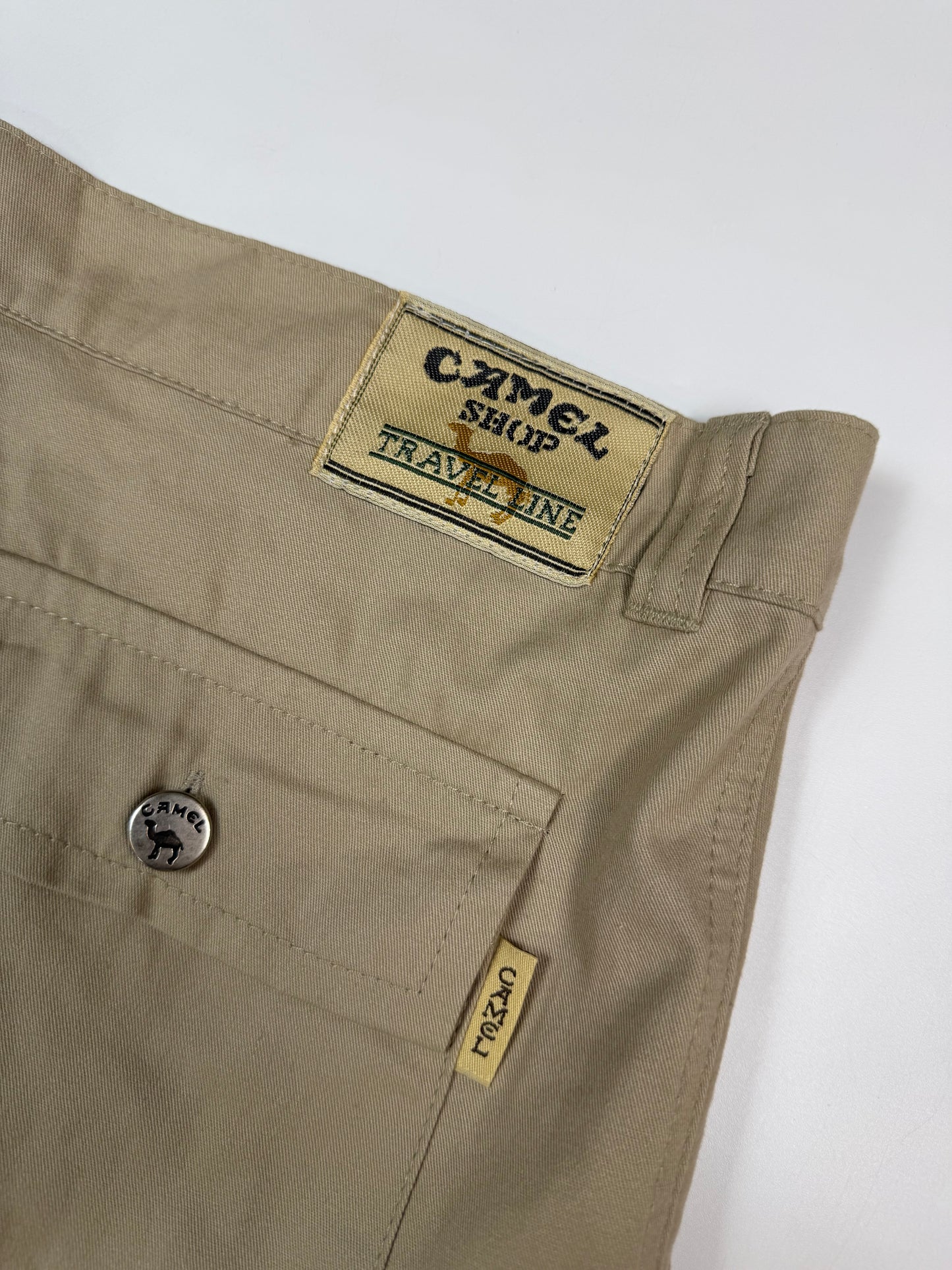 Vintage Camel baggy cargo shorts (W36)