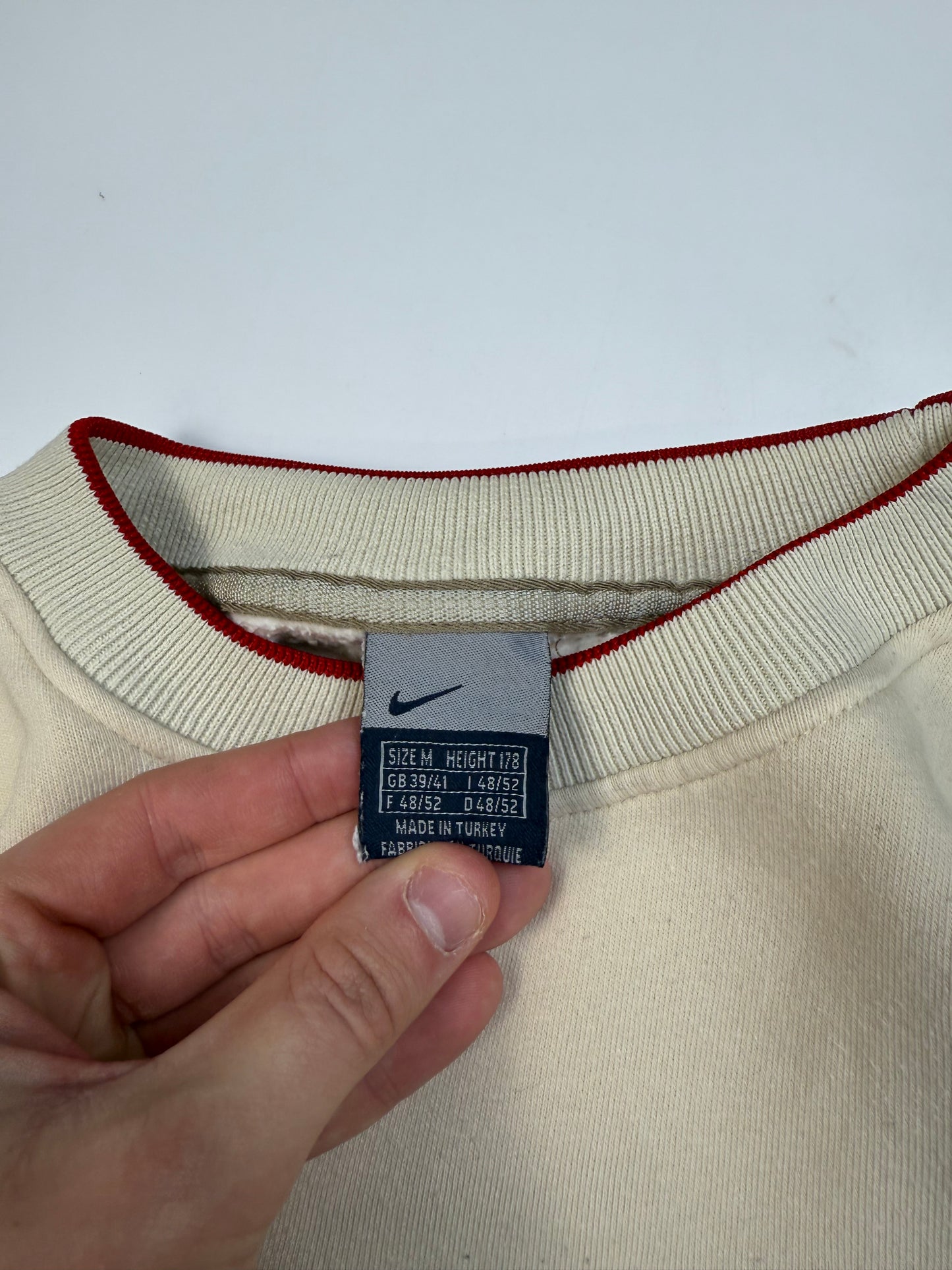 Vintage Nike athletic spell out sweatshirt (M)