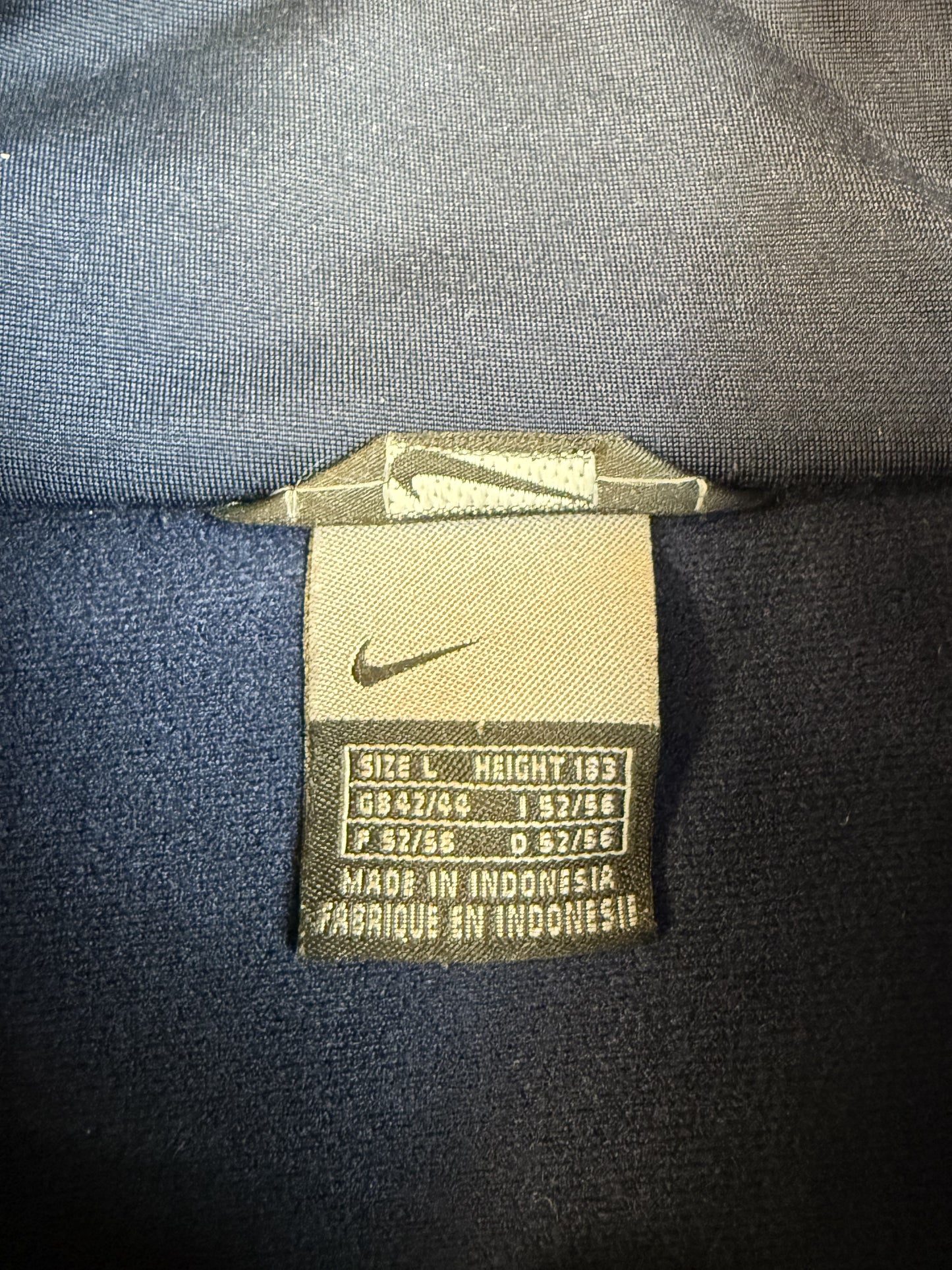 Vintage Nike mini swoosh track jacket (L)