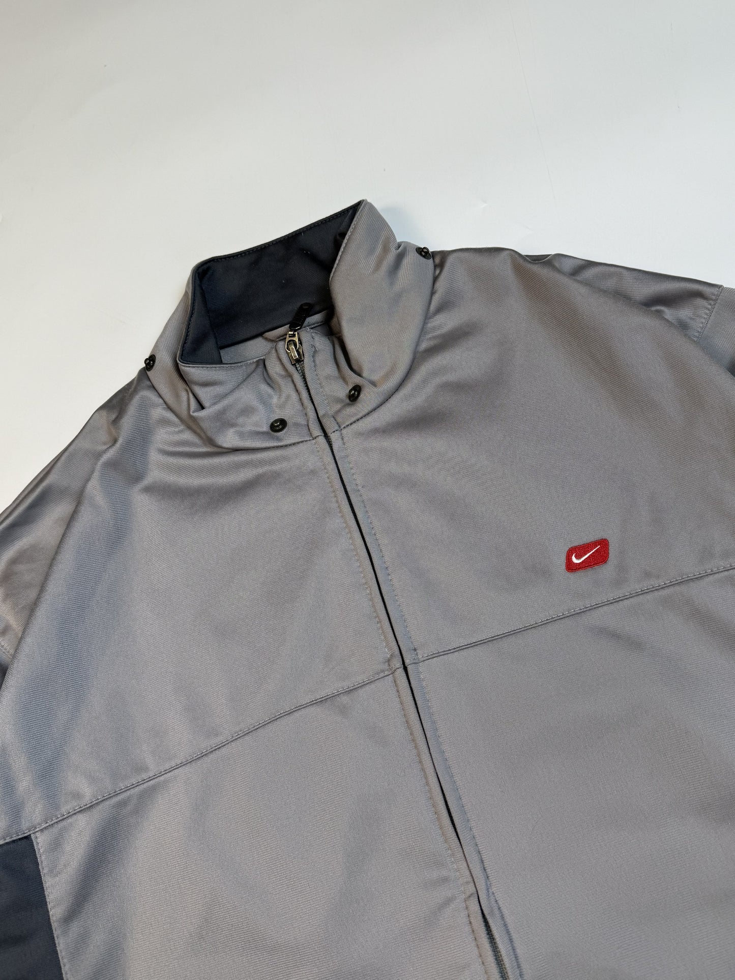 Vintage Nike track jacket (L)