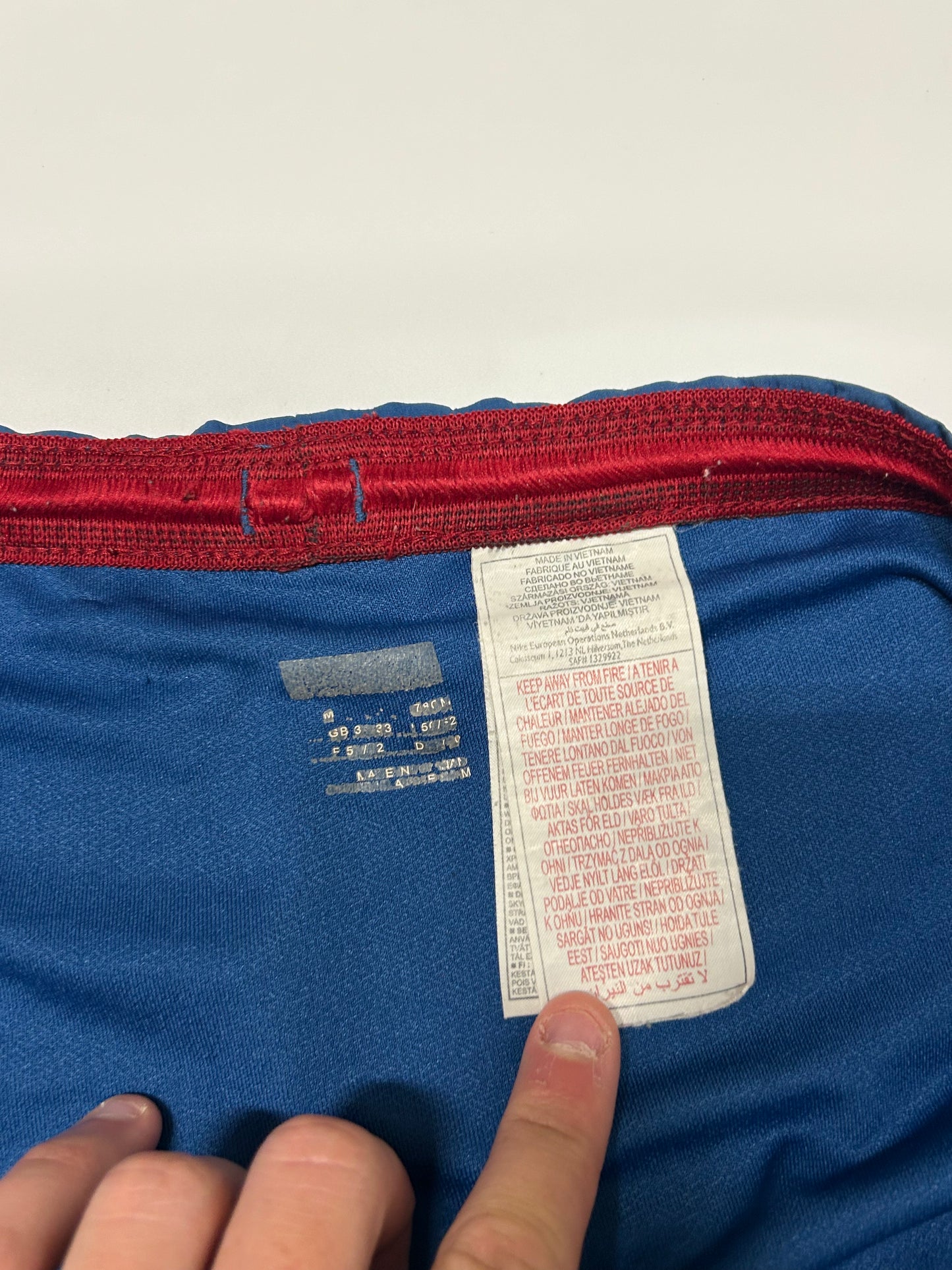 Barcelona 2007-08 Nike football shorts (XL)