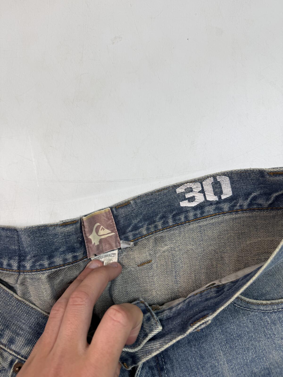 Vintage Y2K Quiksilver baggy hip hop jorts (W30)