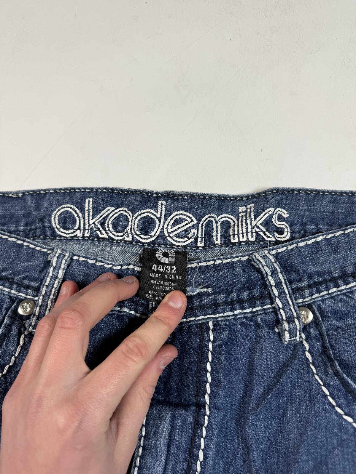 Vintage Y2K Akademiks baggy hip hop jeans (W40)