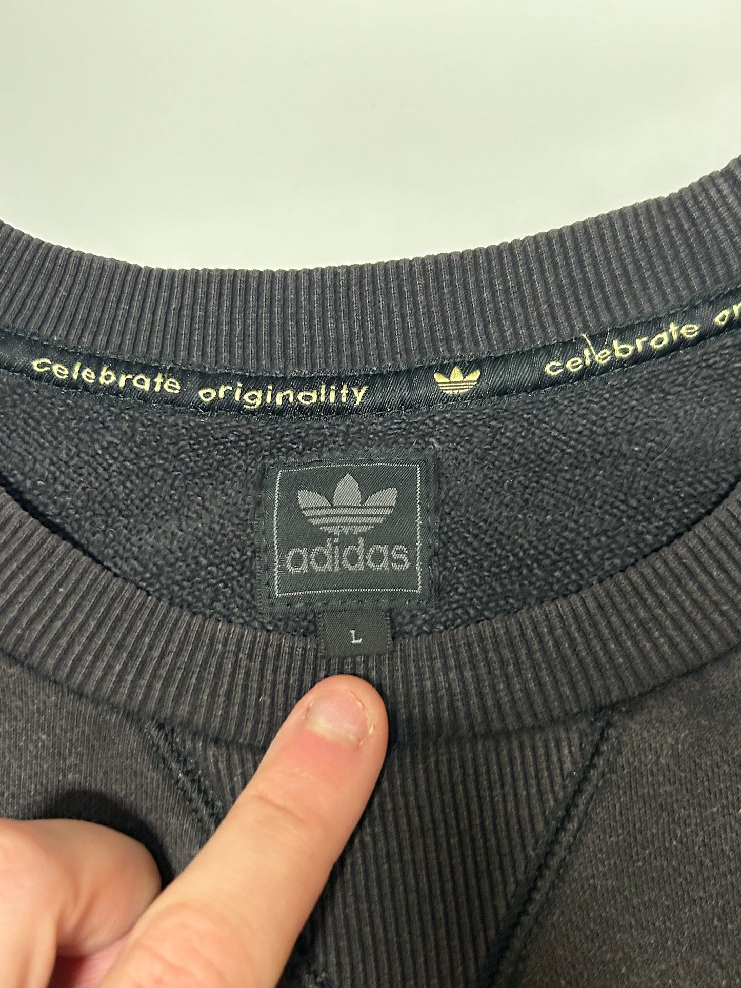 Vintage Adidas originals centre logo sweatshirt (L)