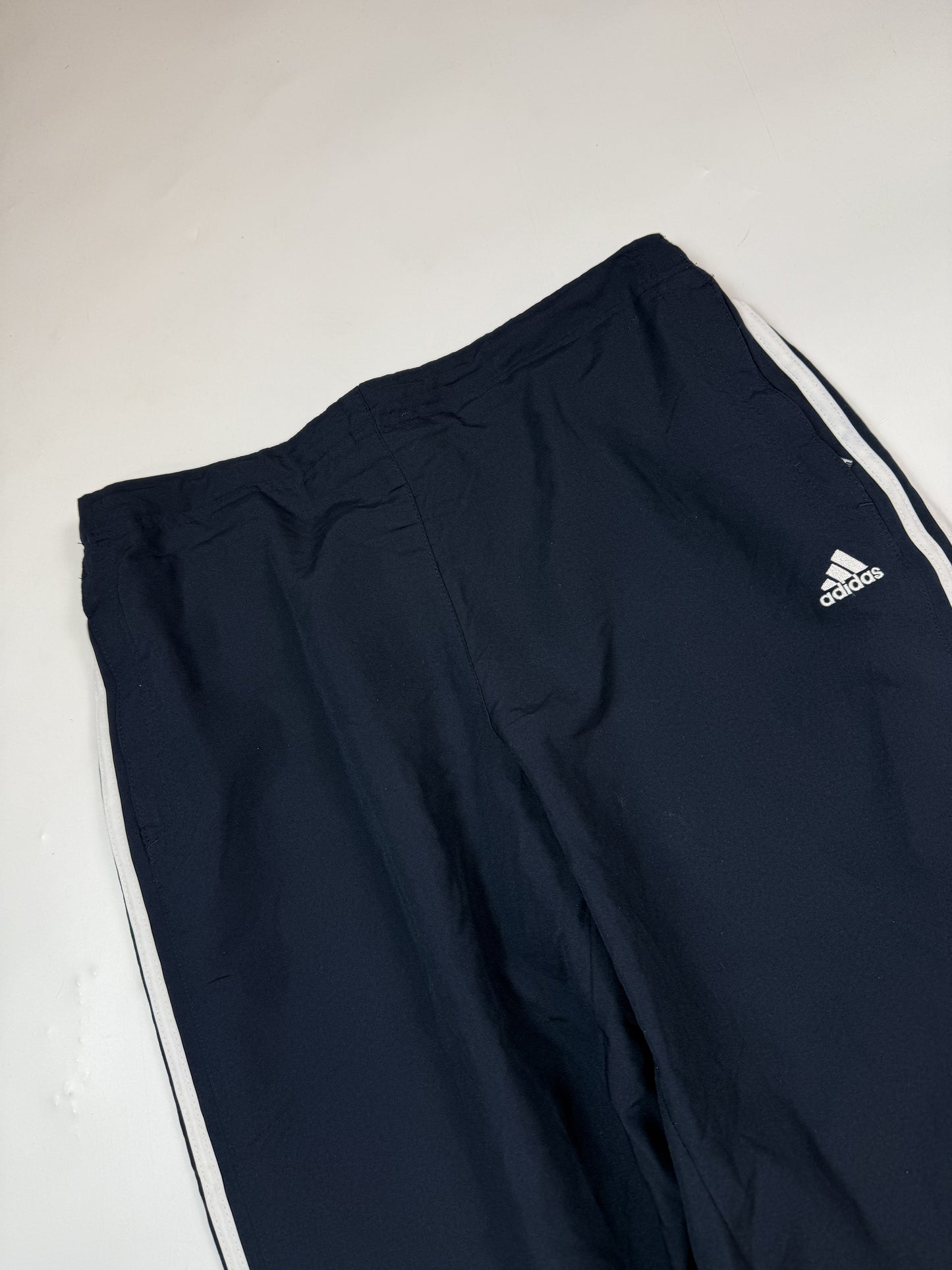 Vintage Adidas baggy track pants (M)
