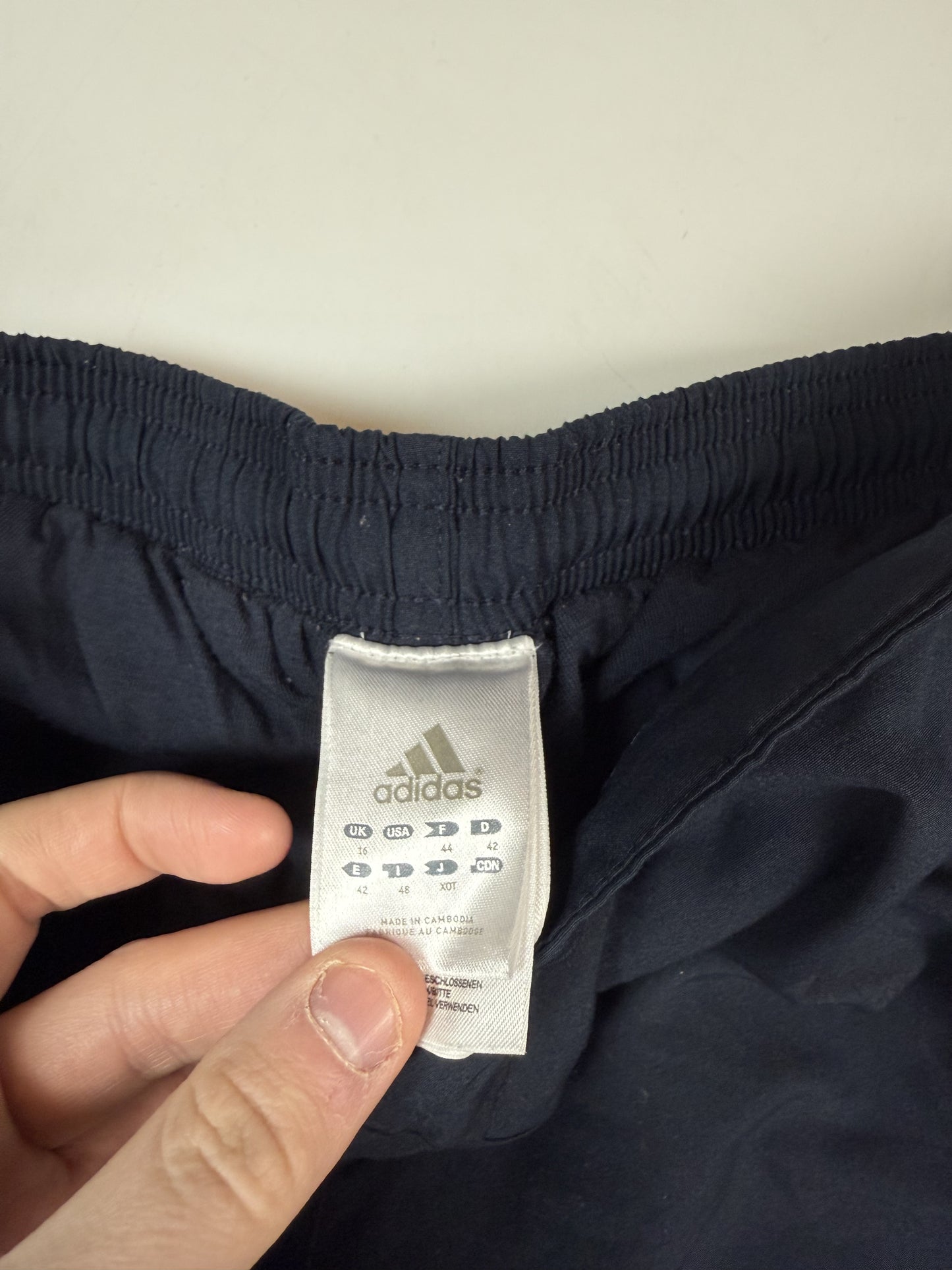Vintage Adidas baggy track pants (M)