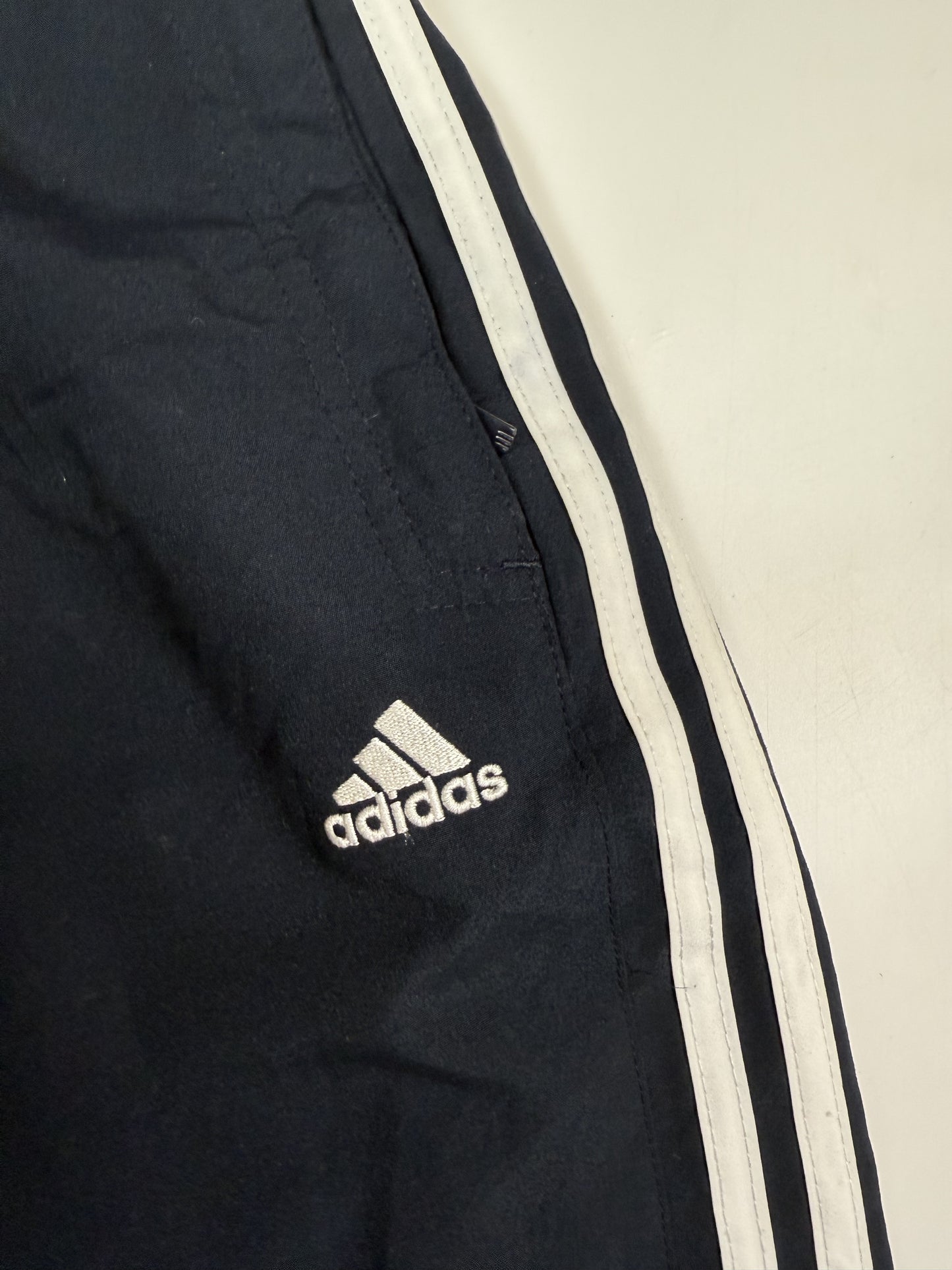 Vintage Adidas baggy track pants (M)