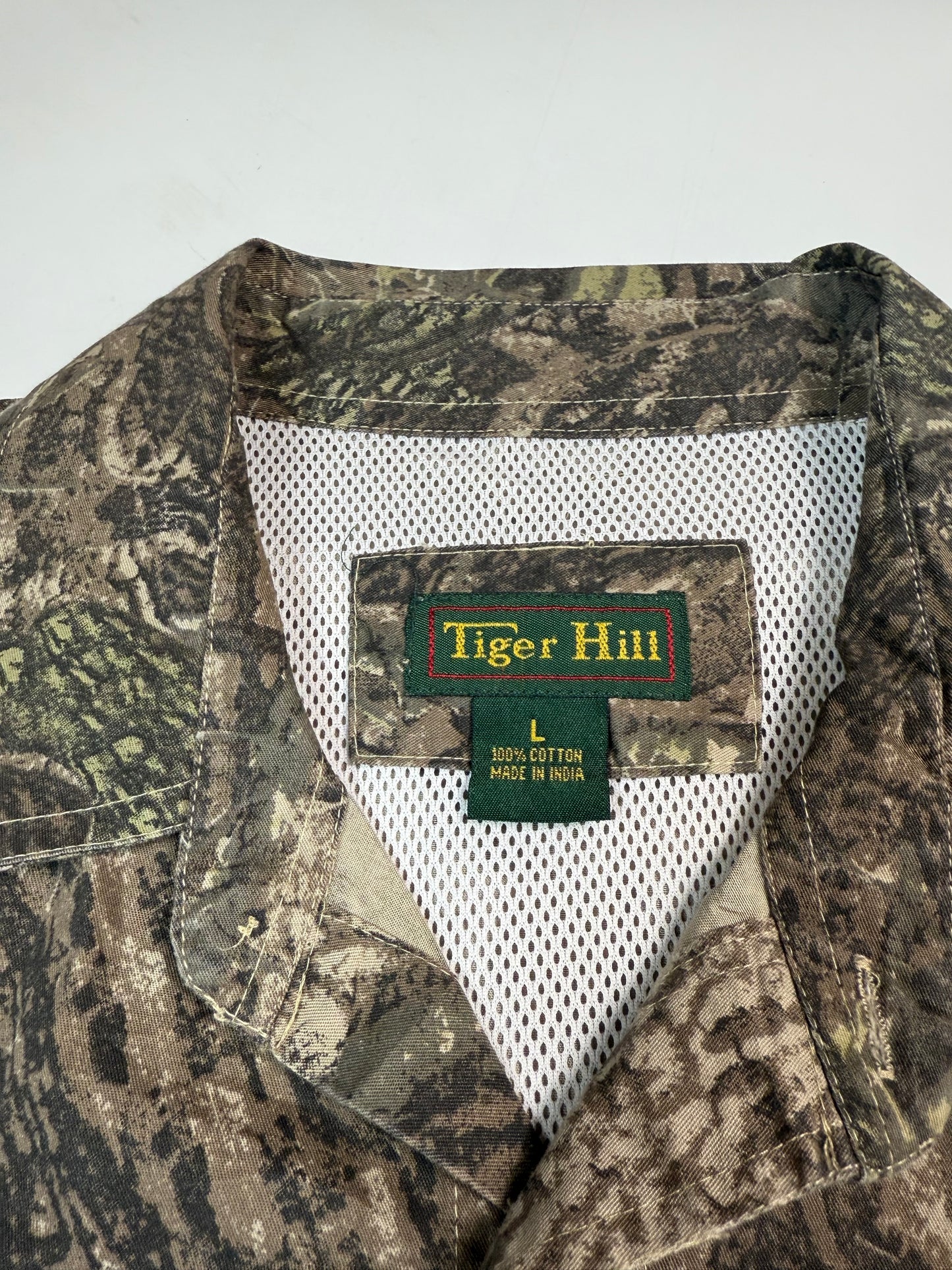 Real tree camo short sleeve shirt (L)