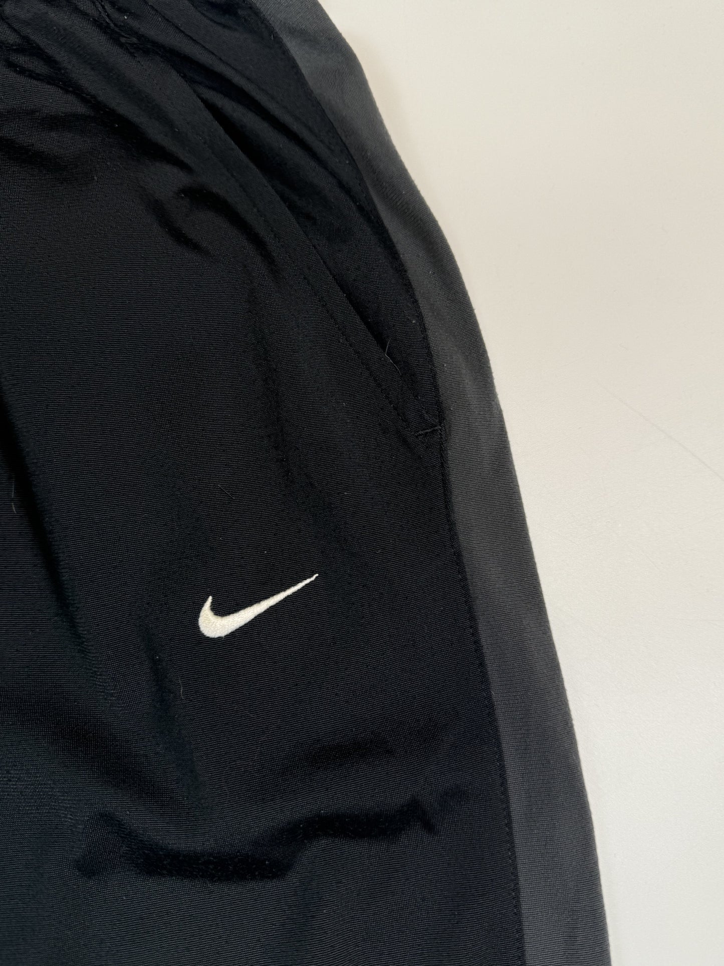 Vintage Nike side stripe track pants (S)