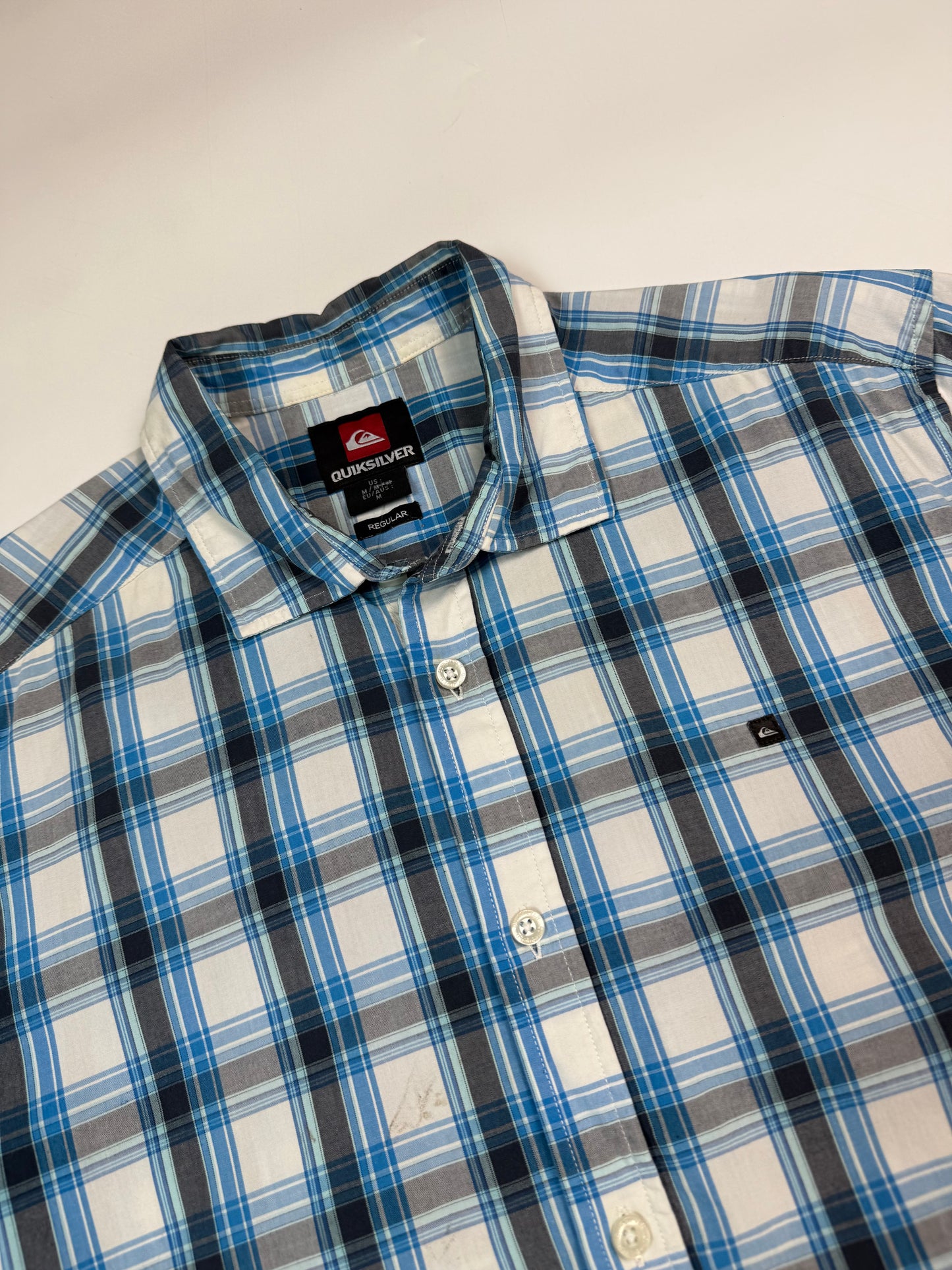 Quiksilver checkered short sleeve shirt (M)