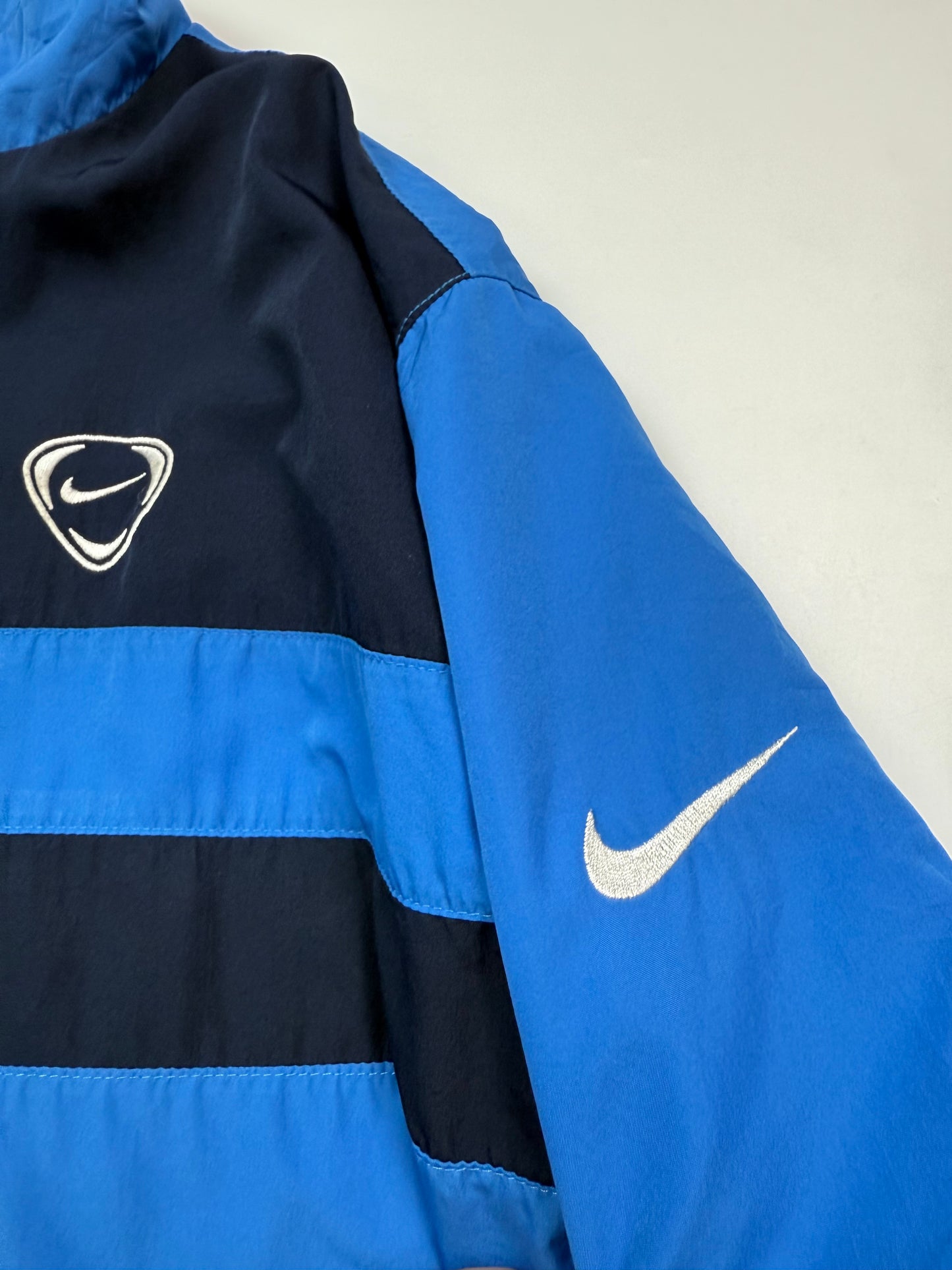 Vintage Nike shield football track jacket (L)