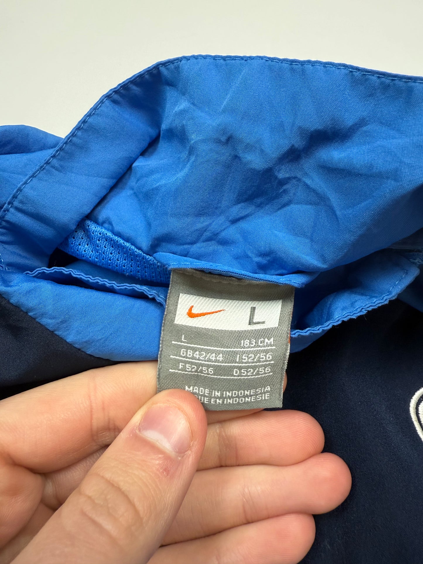 Vintage Nike shield football track jacket (L)