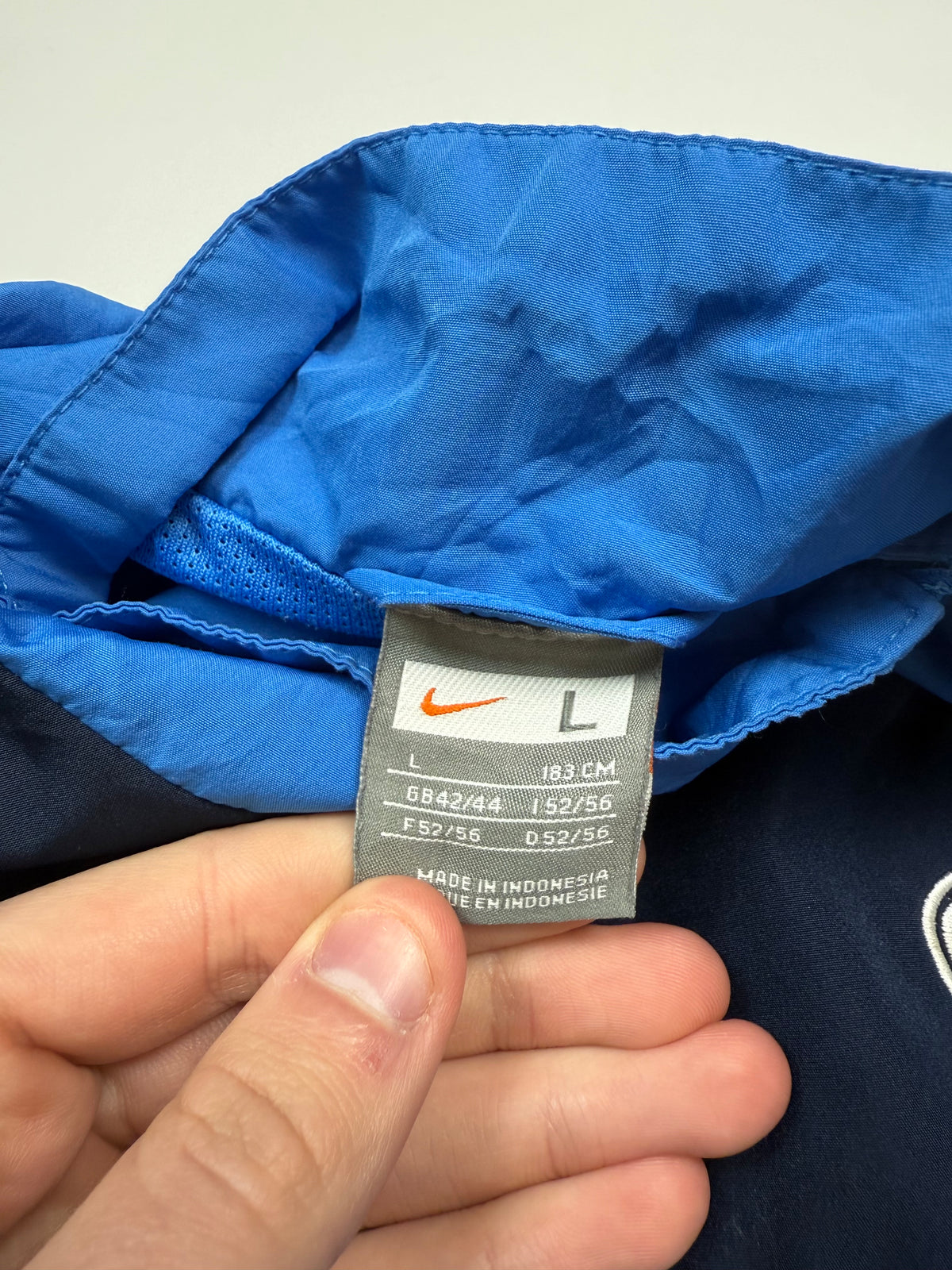 Vintage Nike shield football track jacket (L)